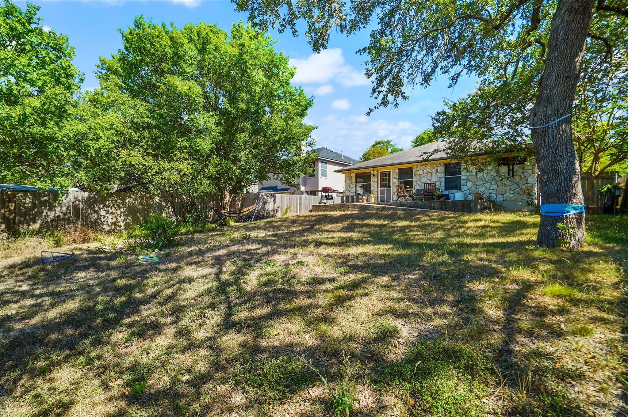 1422 Wheatfall Ln, Austin, TX 78748