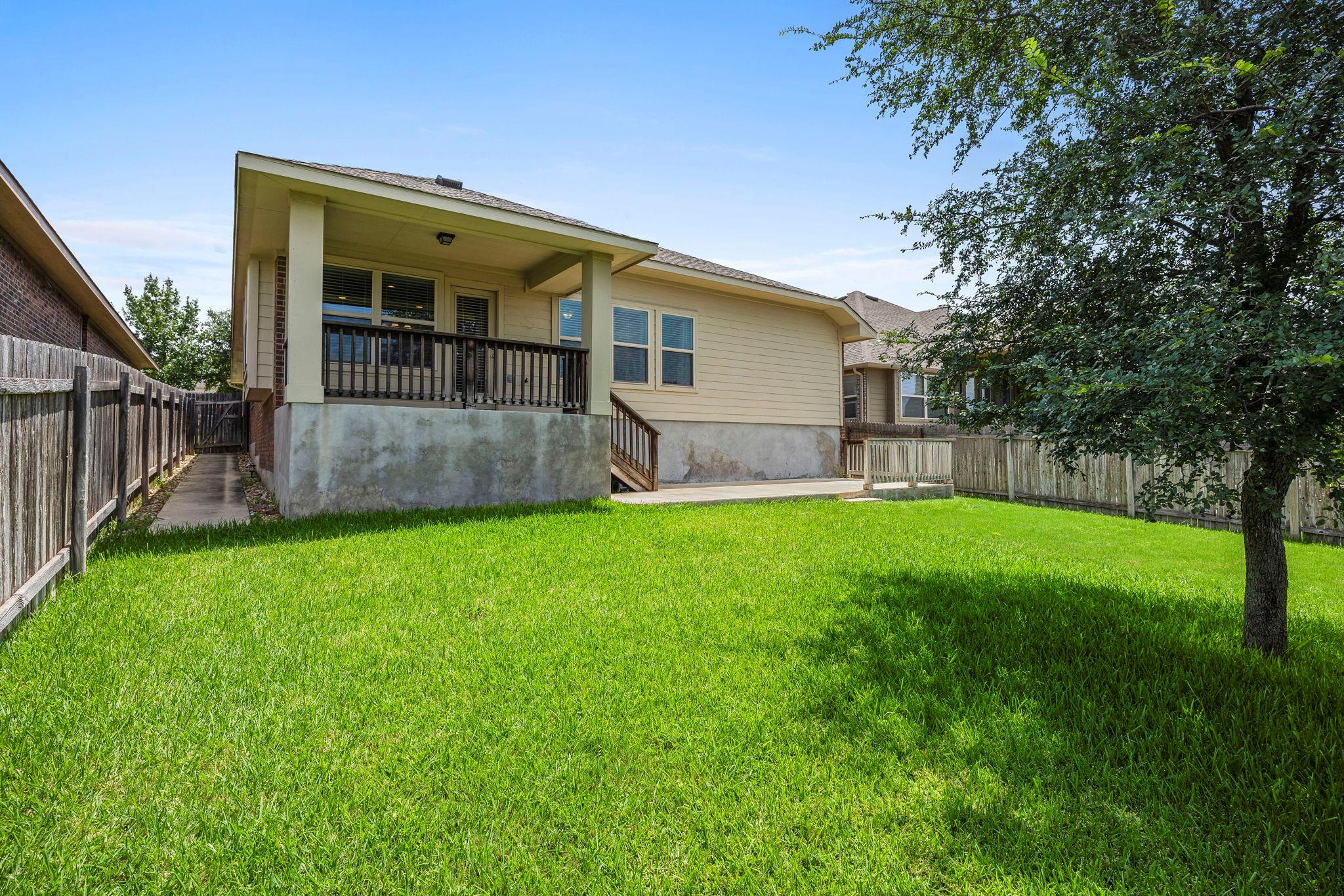 131 Mount Ellen St # 1, Hutto, TX 78634