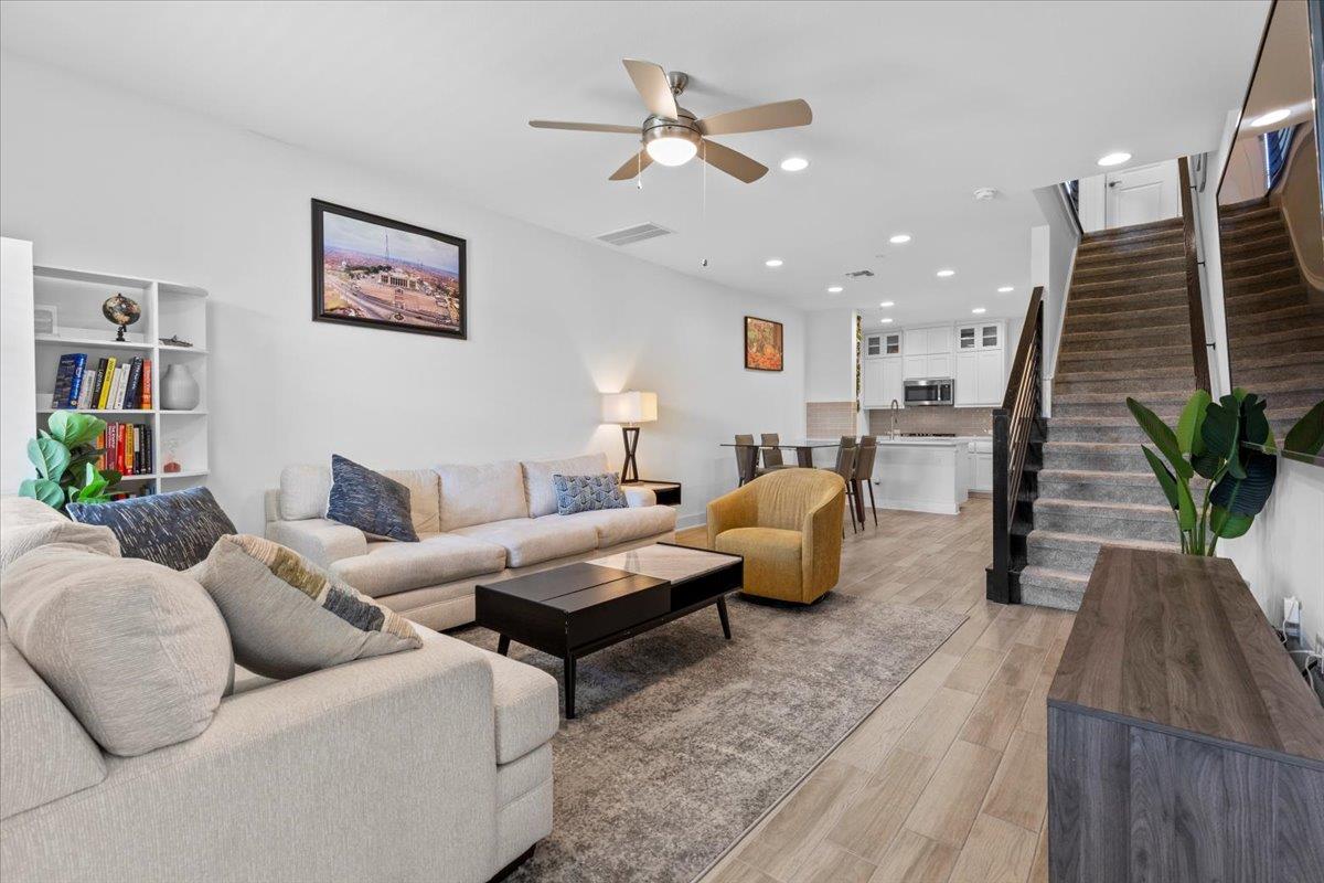 2516 Simond Ave # D, Austin, TX 78723