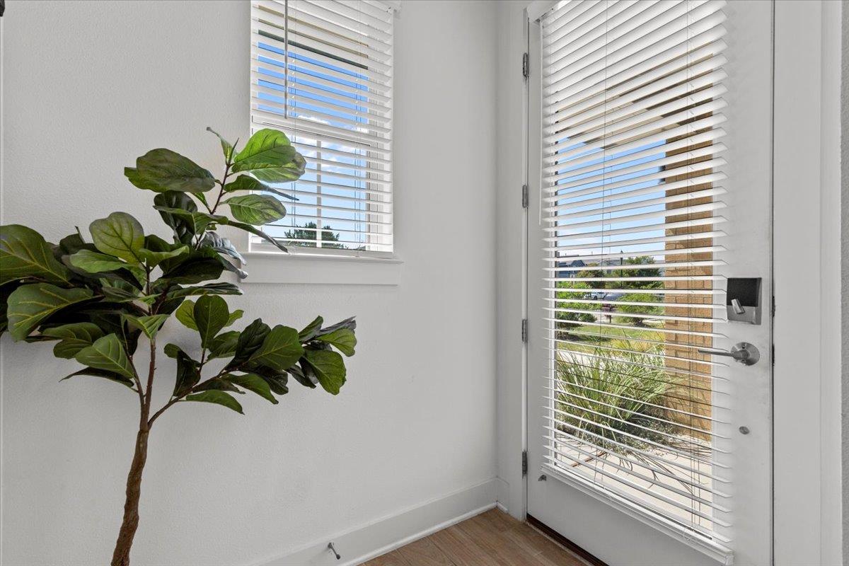 2516 Simond Ave # D, Austin, TX 78723