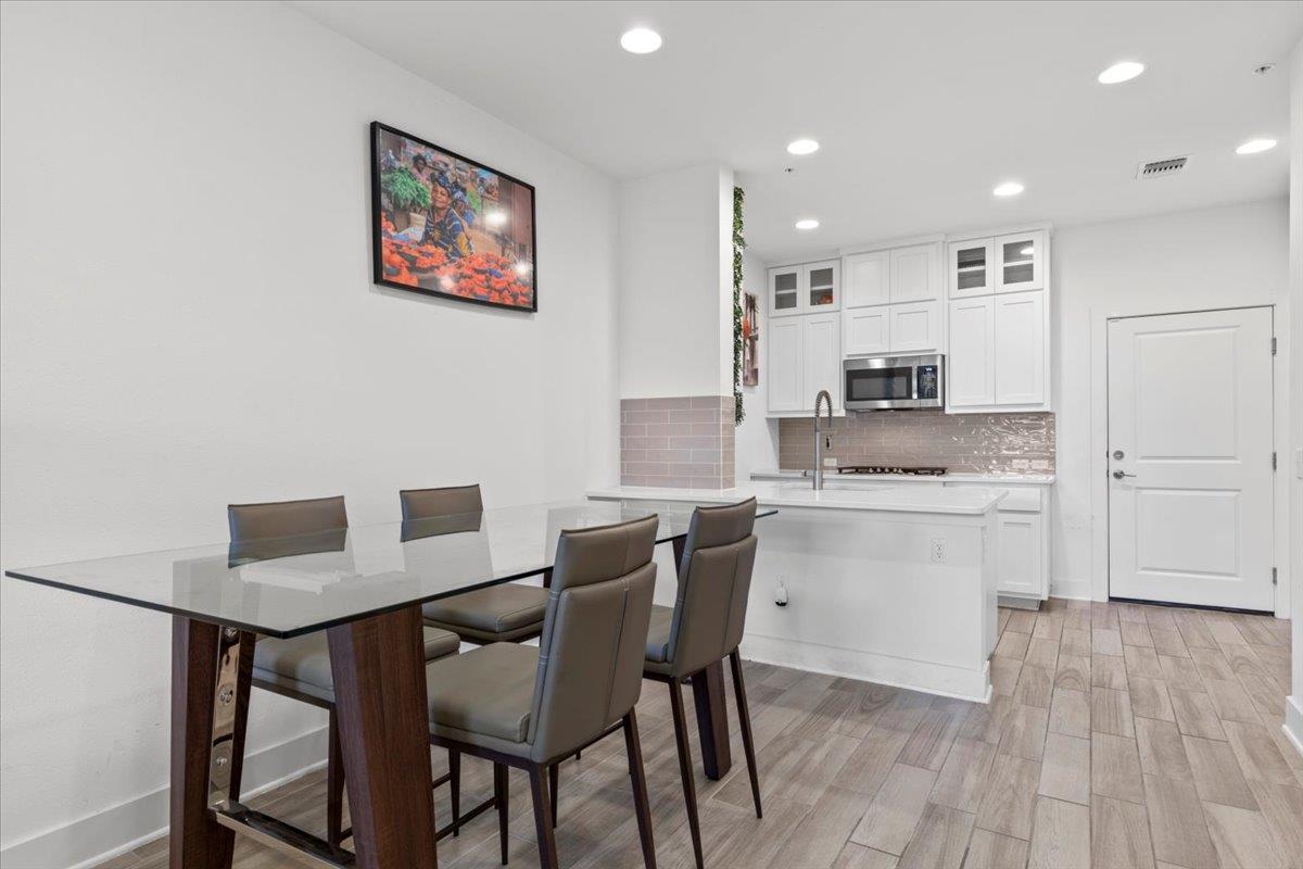 2516 Simond Ave # D, Austin, TX 78723