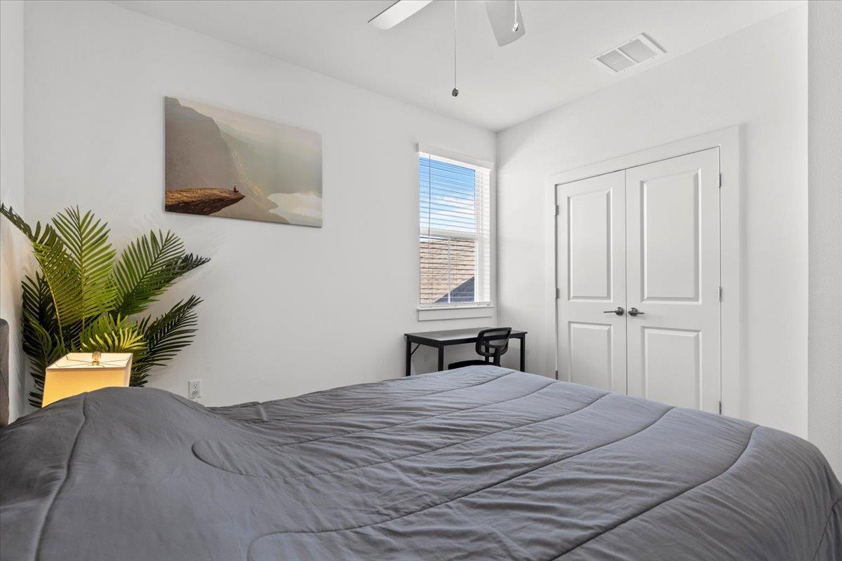 2516 Simond Ave # D, Austin, TX 78723