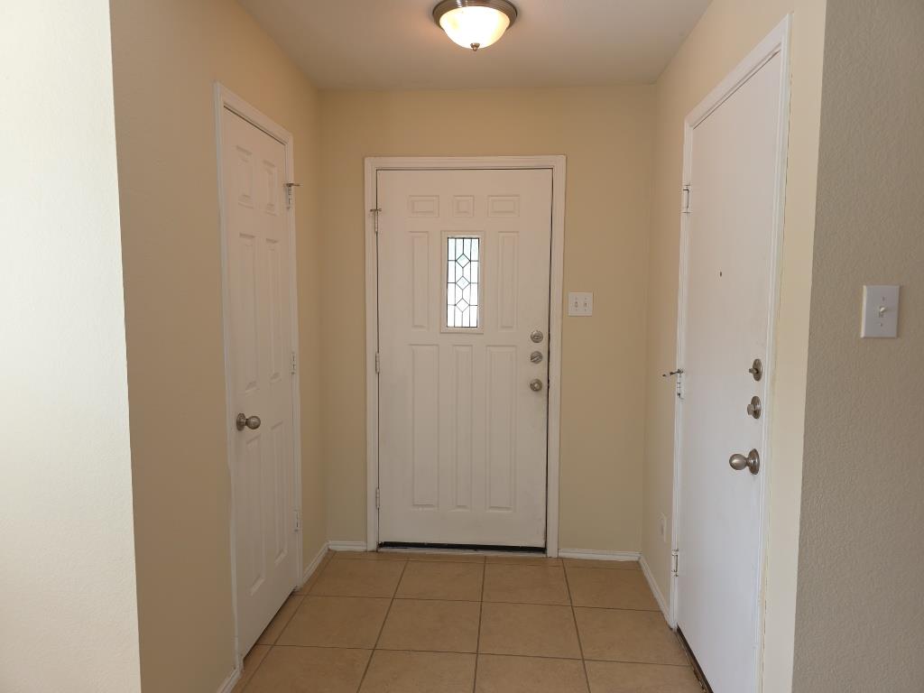 204 Ruby Lake Dr, Kyle, TX 78640