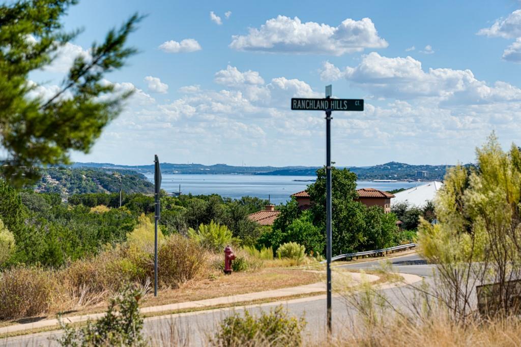 8601 Kelly Cv, Jonestown, TX 78645