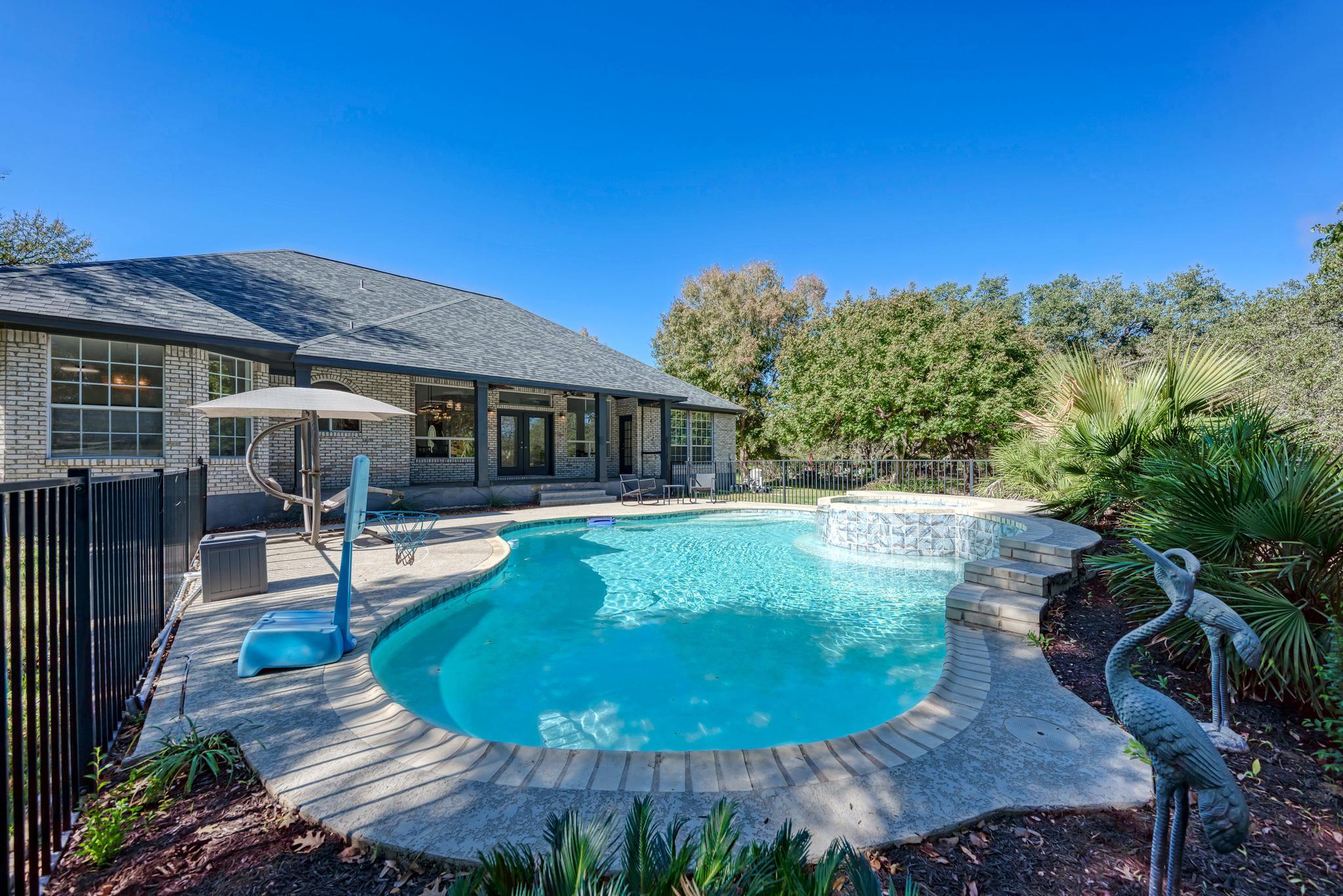 3300 Onion Hollow Cv, Austin, TX 78739