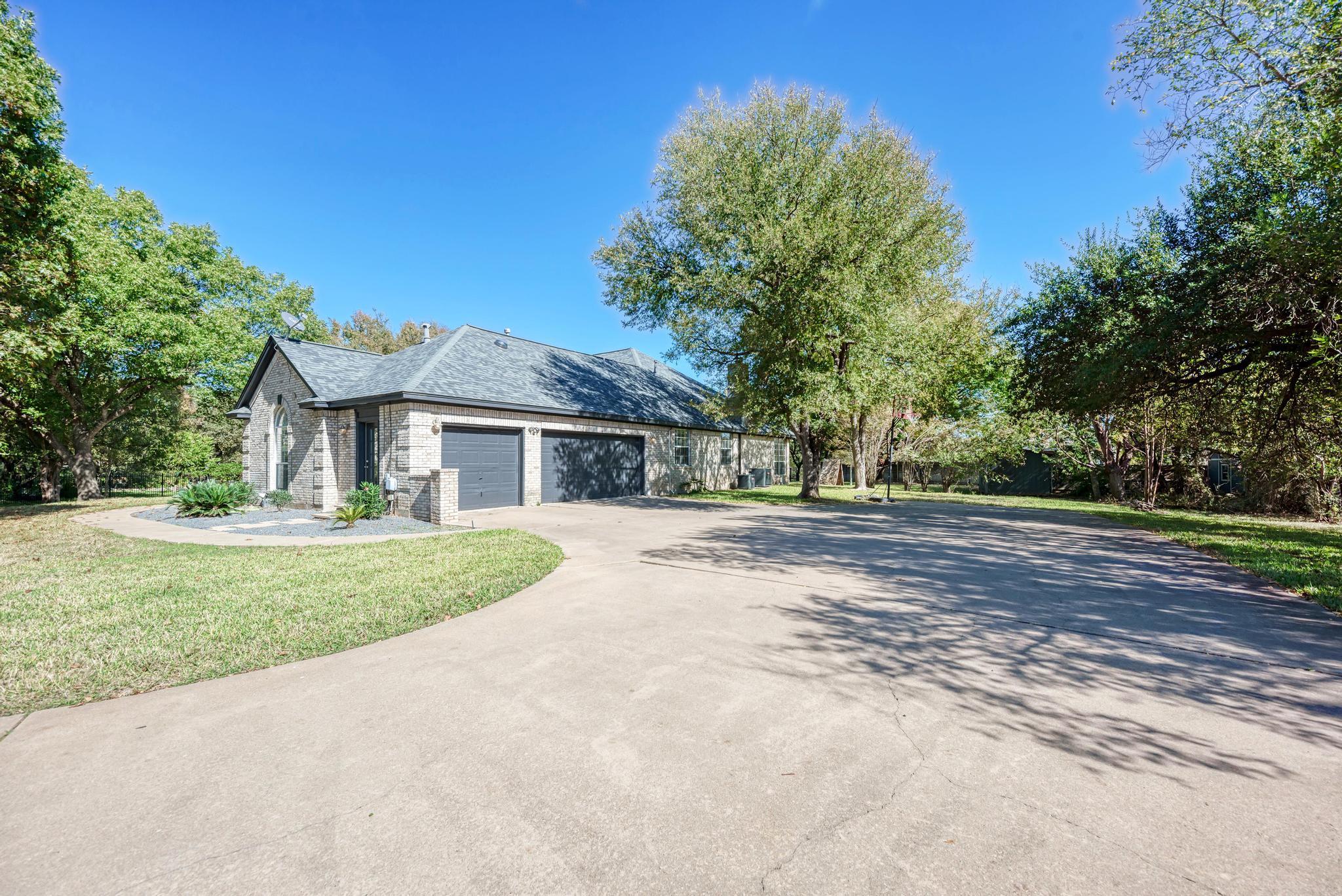 3300 Onion Hollow Cv, Austin, TX 78739