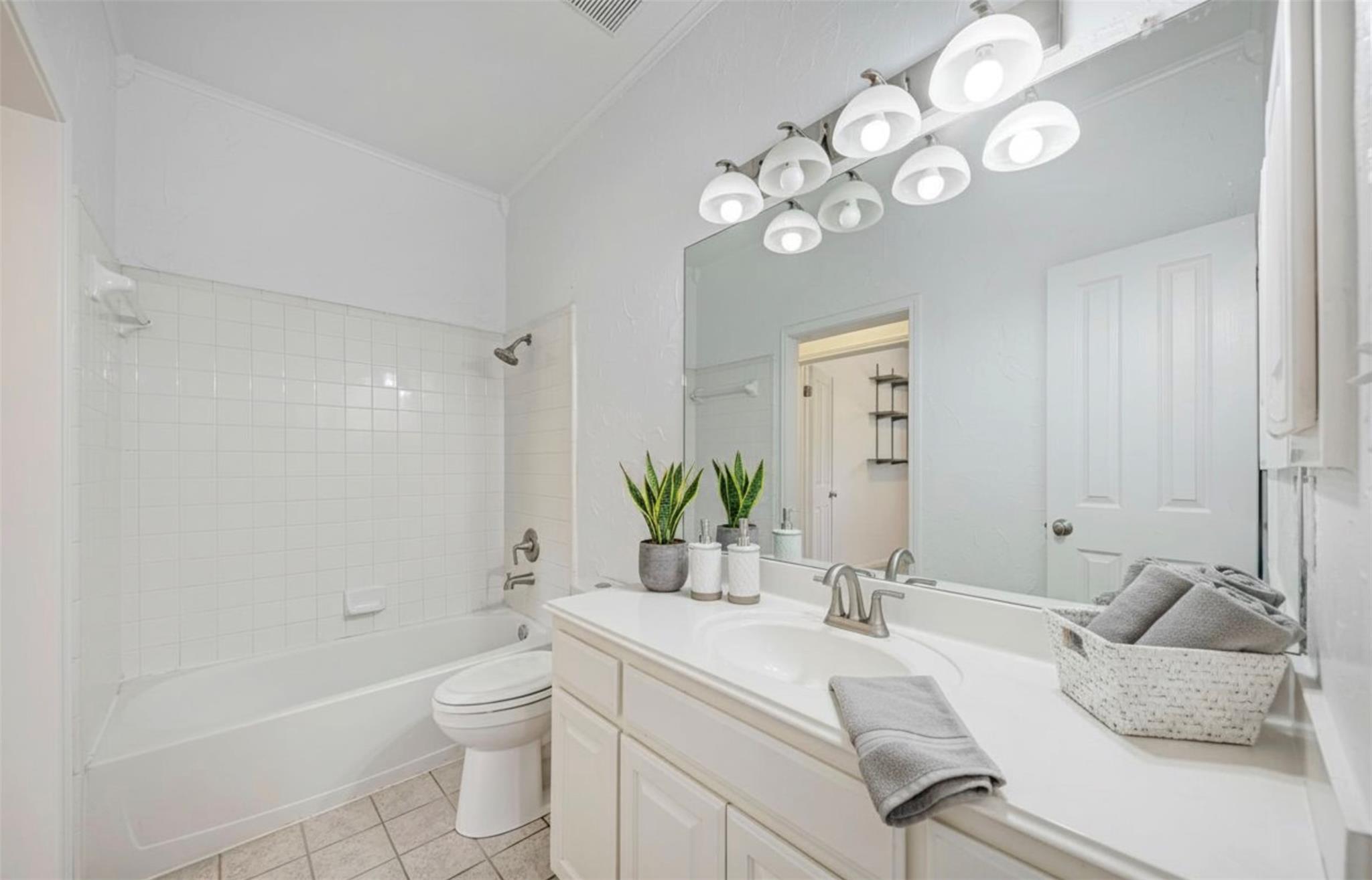 3300 Onion Hollow Cv, Austin, TX 78739