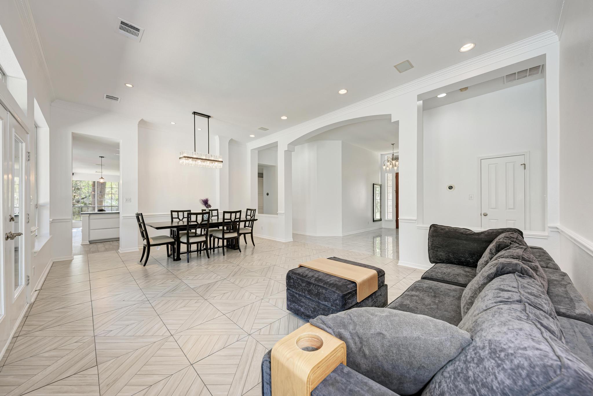 3300 Onion Hollow Cv, Austin, TX 78739