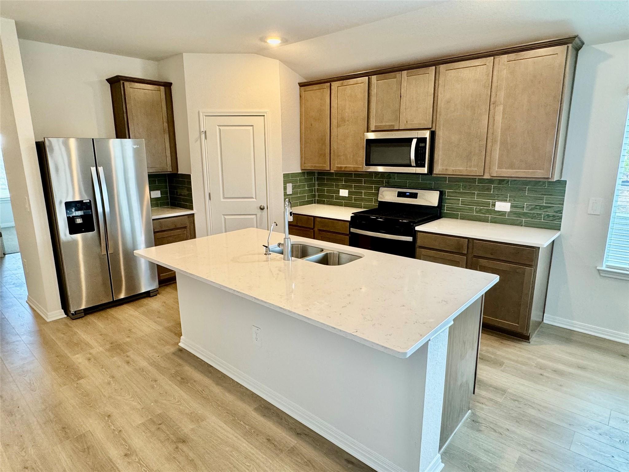 5028 Hazelnut Ln, Del Valle, TX 78617