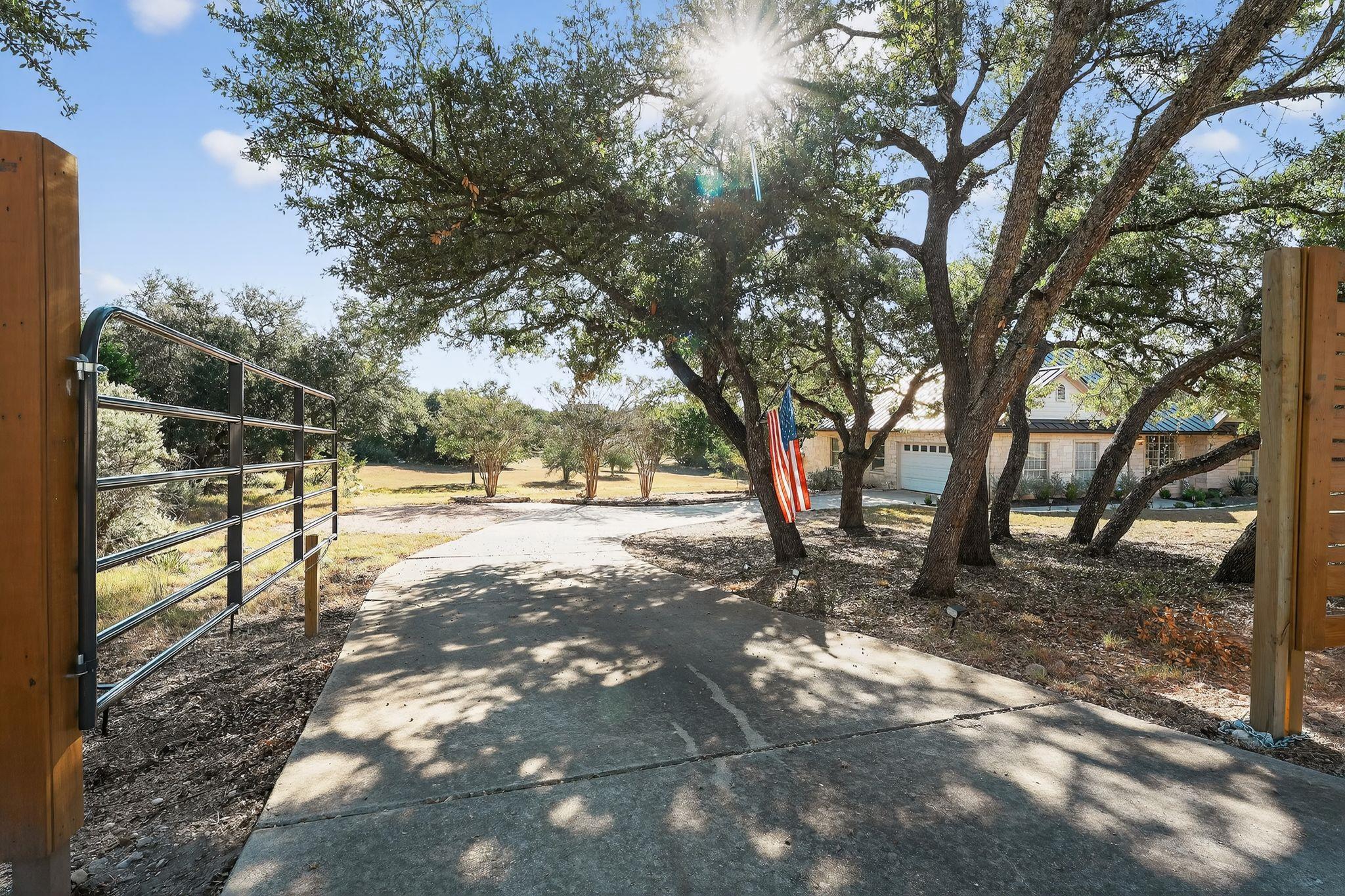 1021 Westland Ridge Rd, Dripping Springs, TX 78620