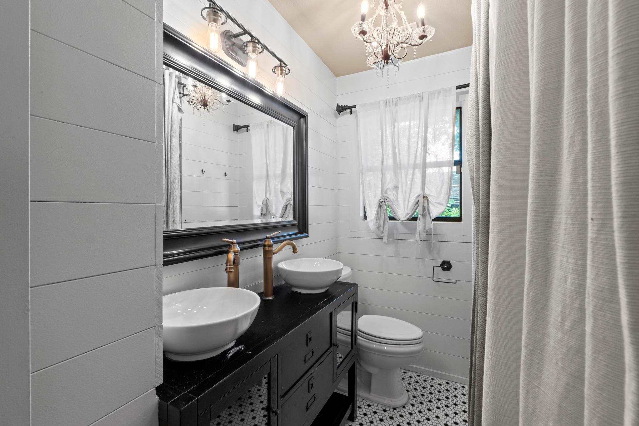 118 Havana St, Austin, TX 78704