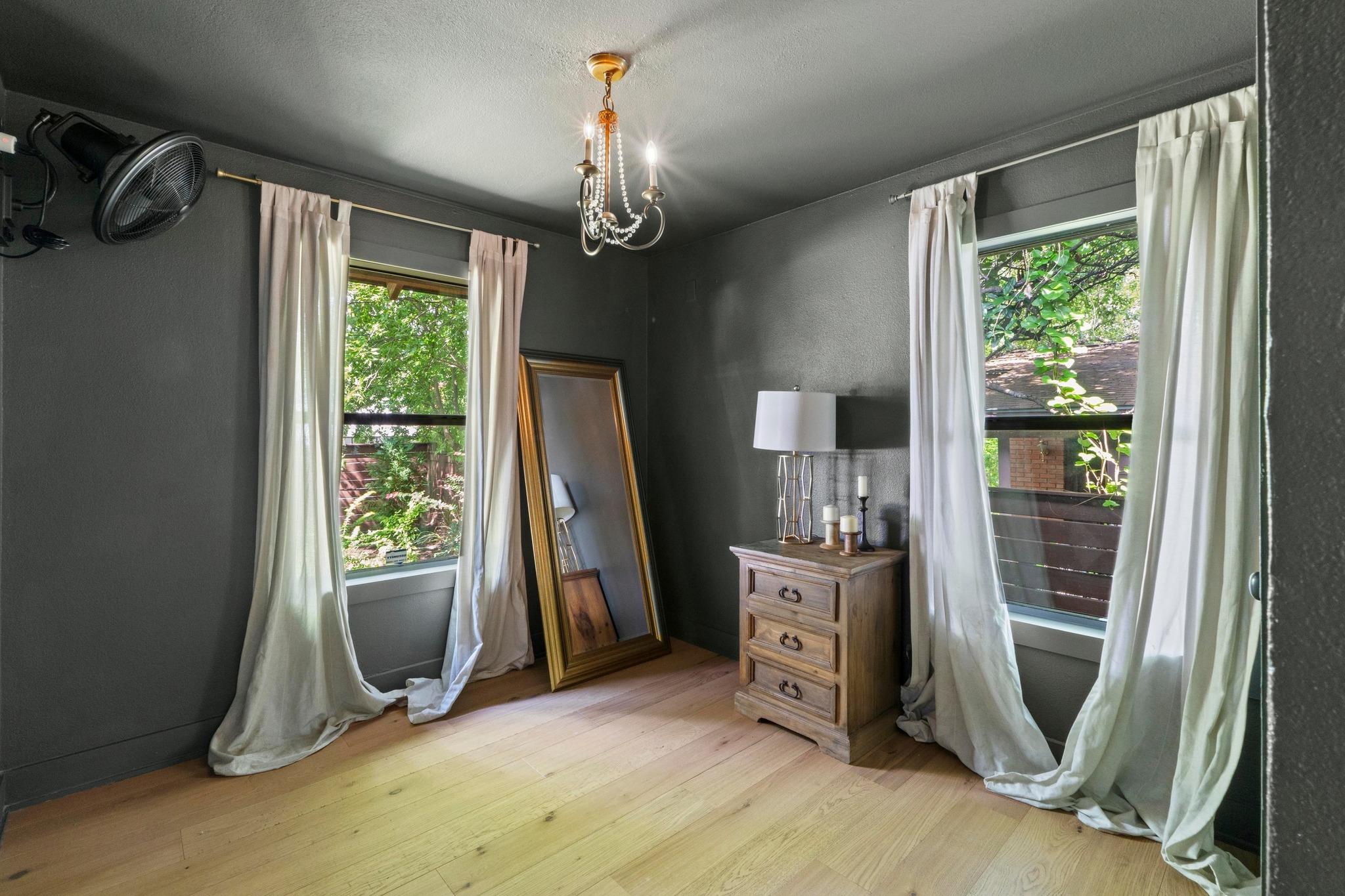 118 Havana St, Austin, TX 78704