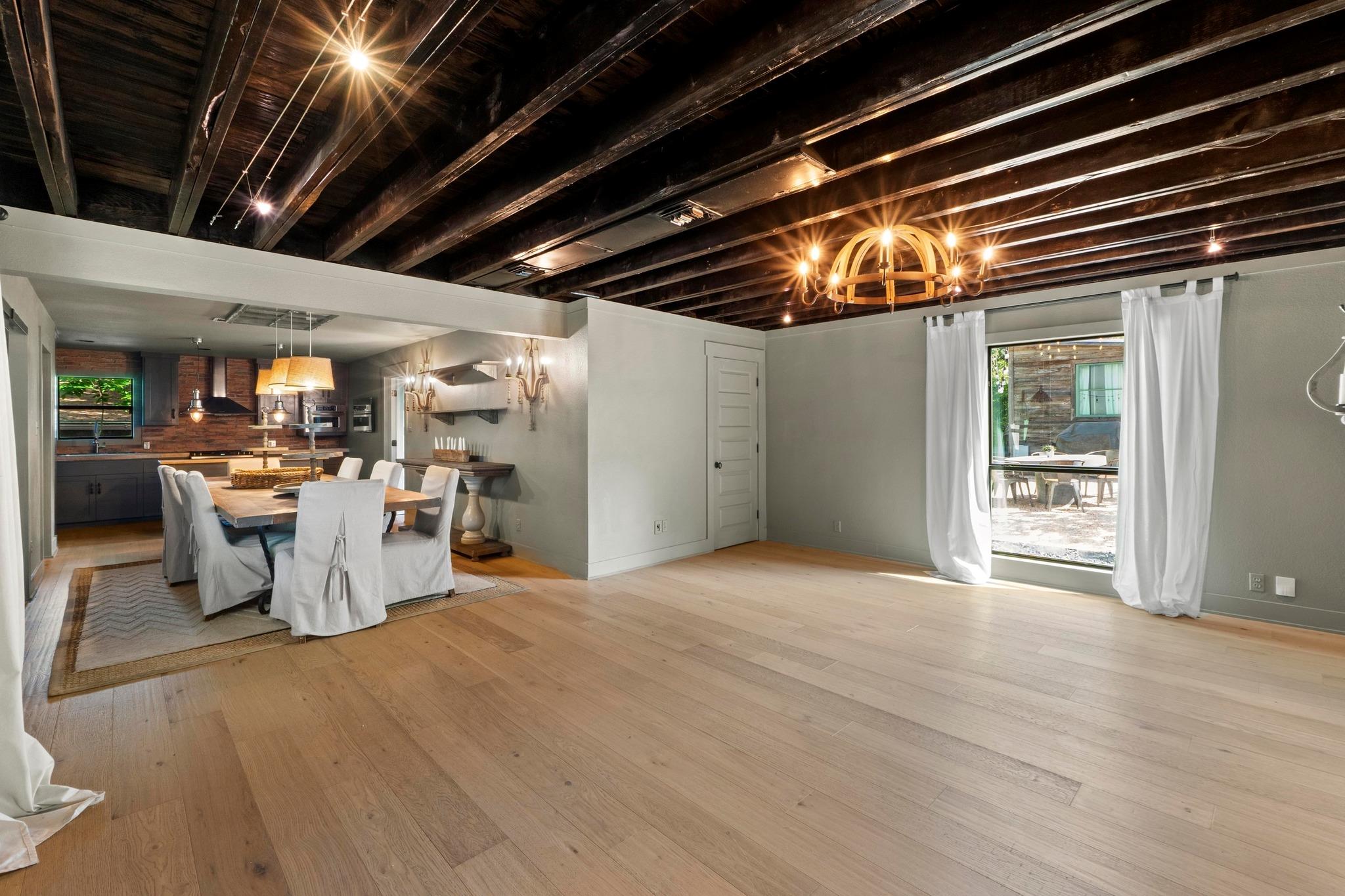 118 Havana St, Austin, TX 78704