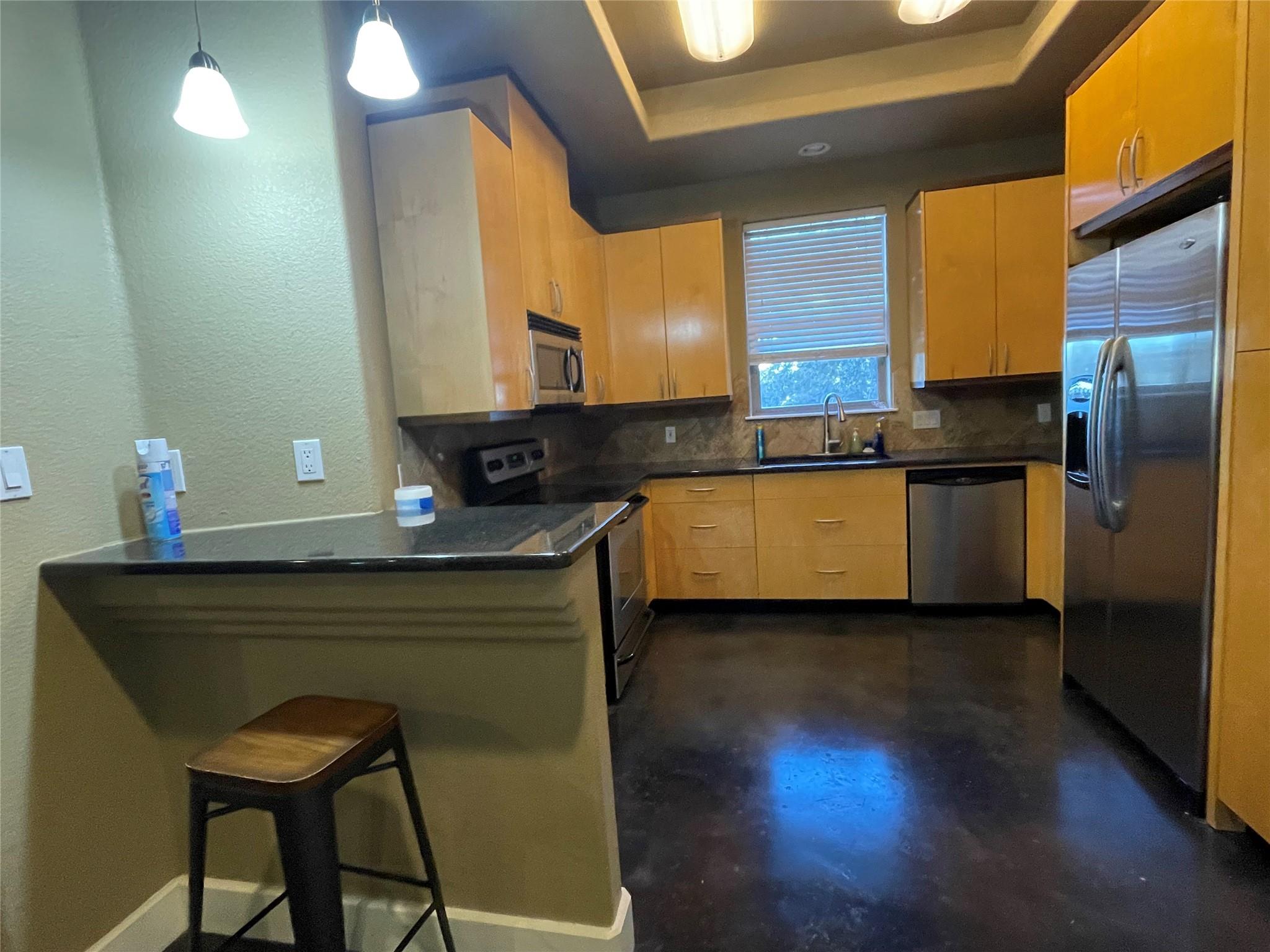 18800 Venture Dr, Point Venture, TX 78645