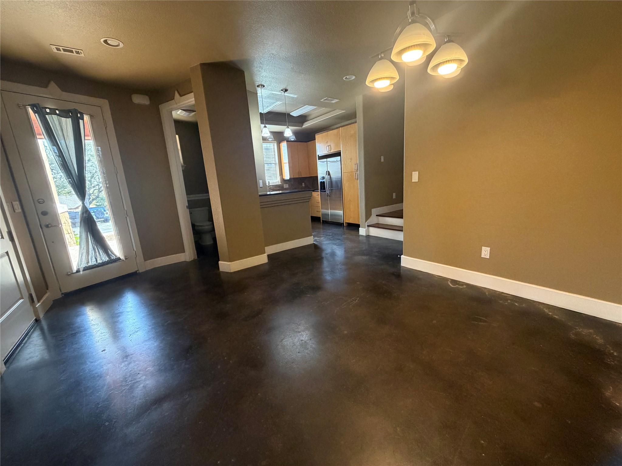 18800 Venture Dr, Lago Vista, TX 78645