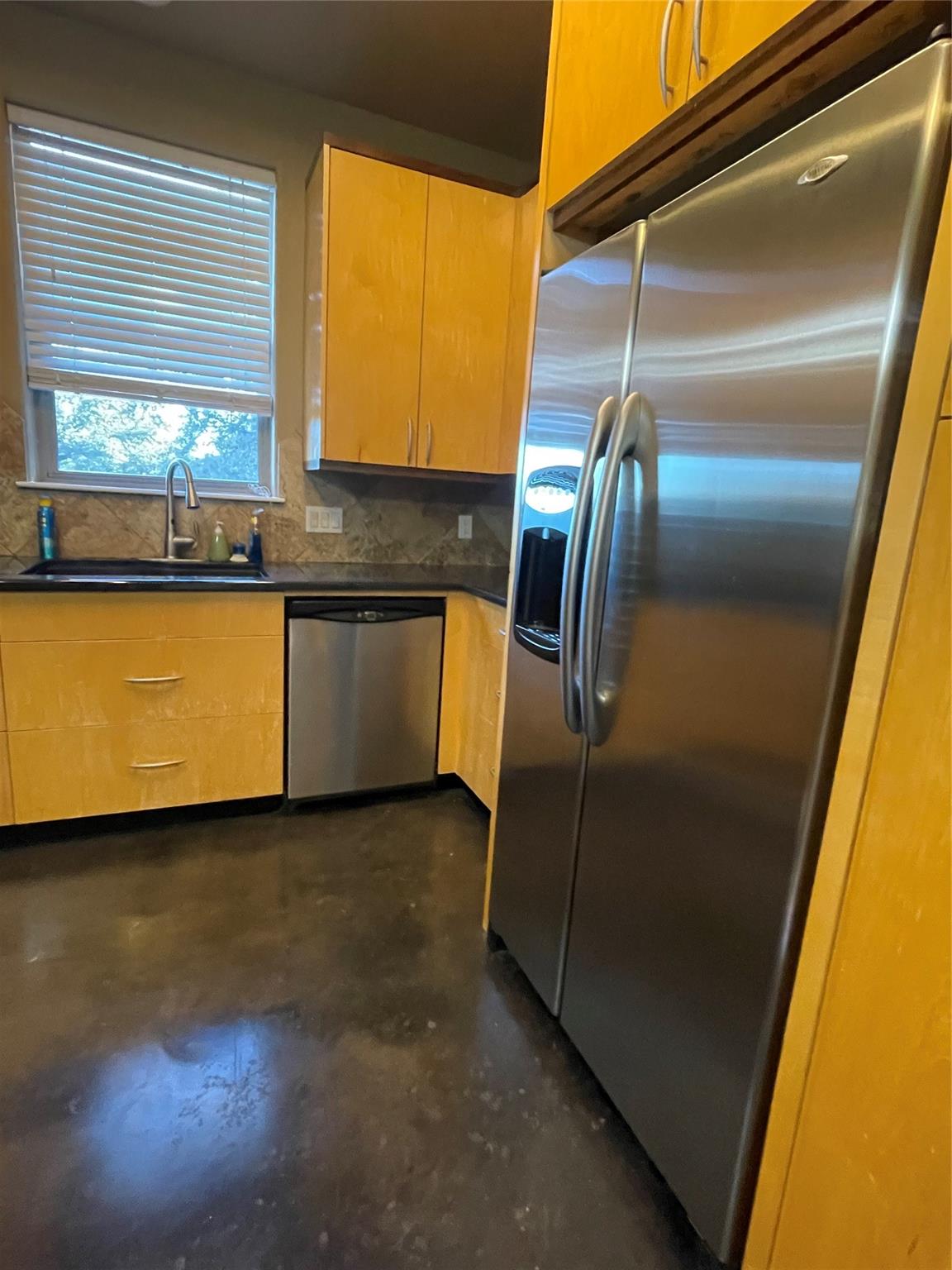 18800 Venture Dr, Point Venture, TX 78645