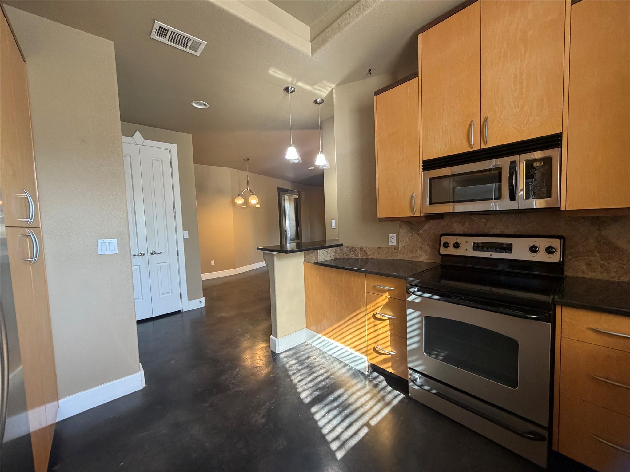 18800 Venture Dr, Lago Vista, TX 78645