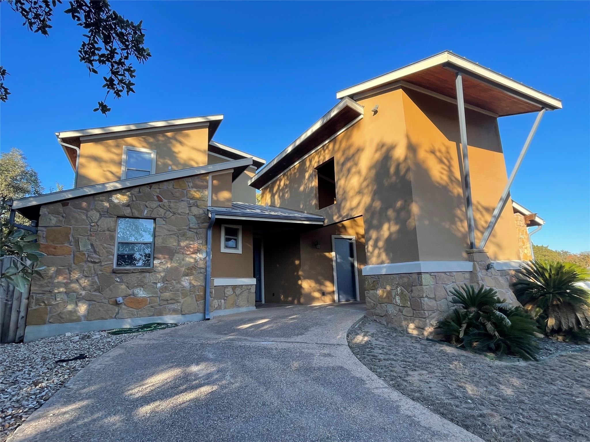 18800 Venture Dr, Point Venture, TX 78645