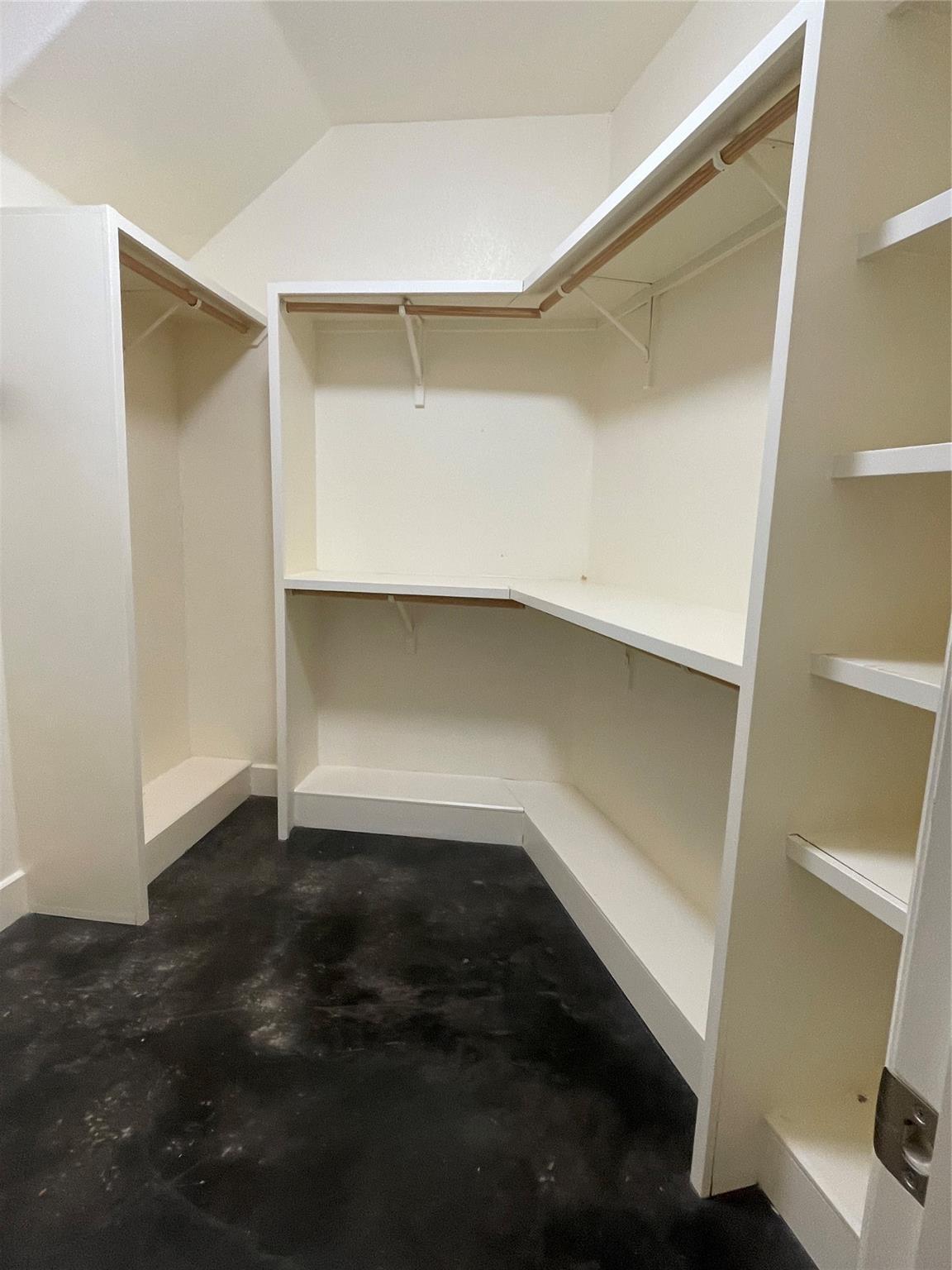 18800 Venture Dr, Point Venture, TX 78645