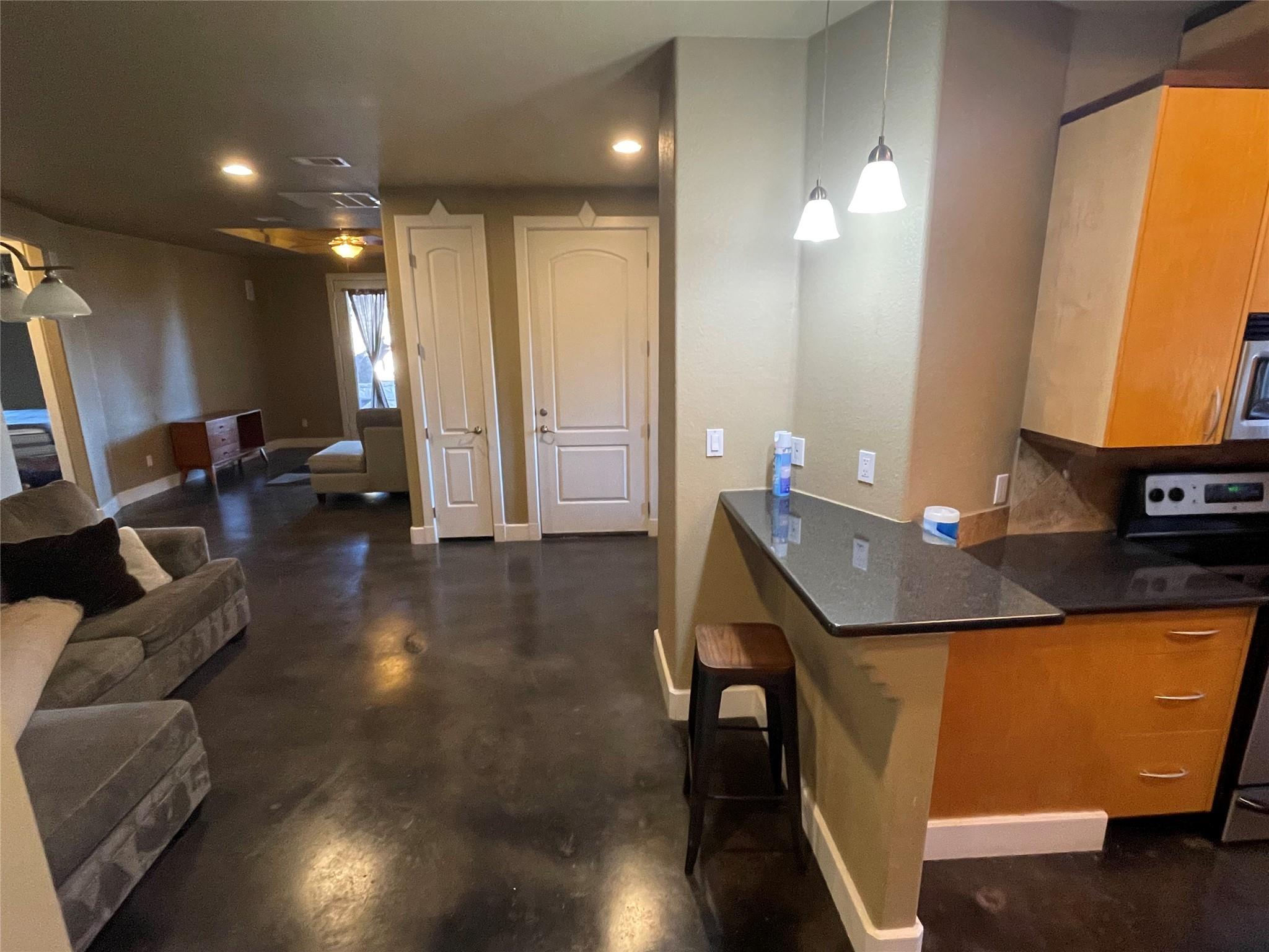 18800 Venture Dr, Point Venture, TX 78645