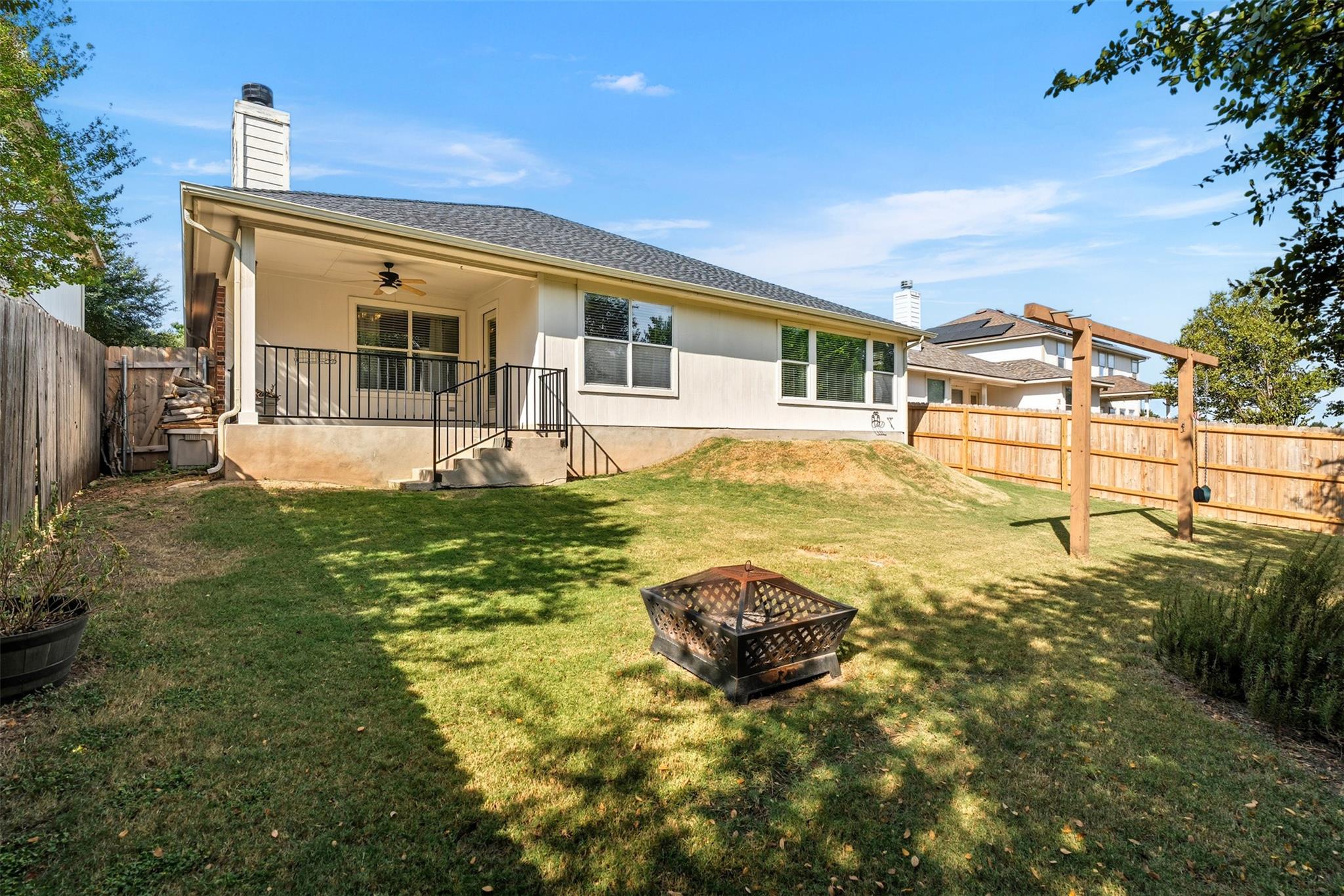 309 Golden Eagle Ln, Leander, TX 78641