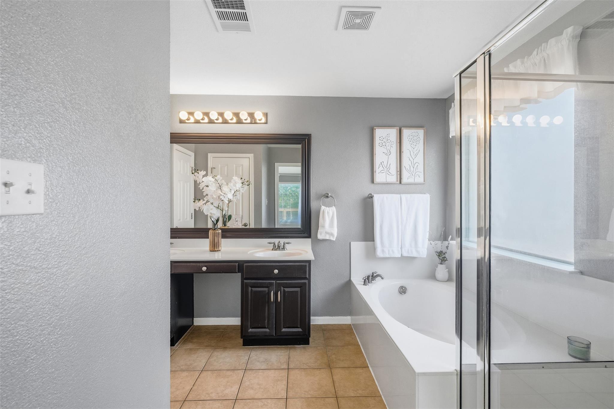 309 Golden Eagle Ln, Leander, TX 78641