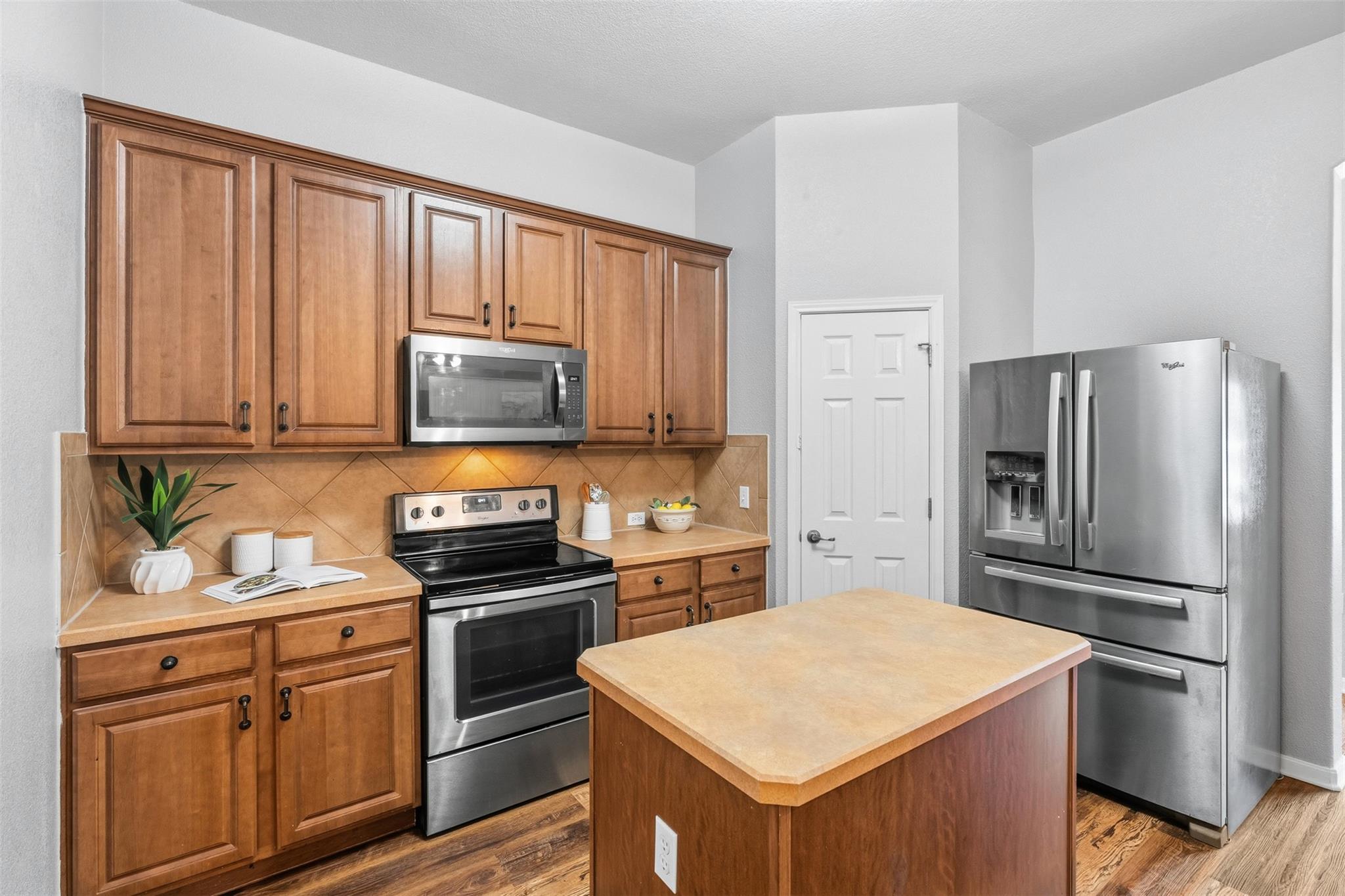 309 Golden Eagle Ln, Leander, TX 78641