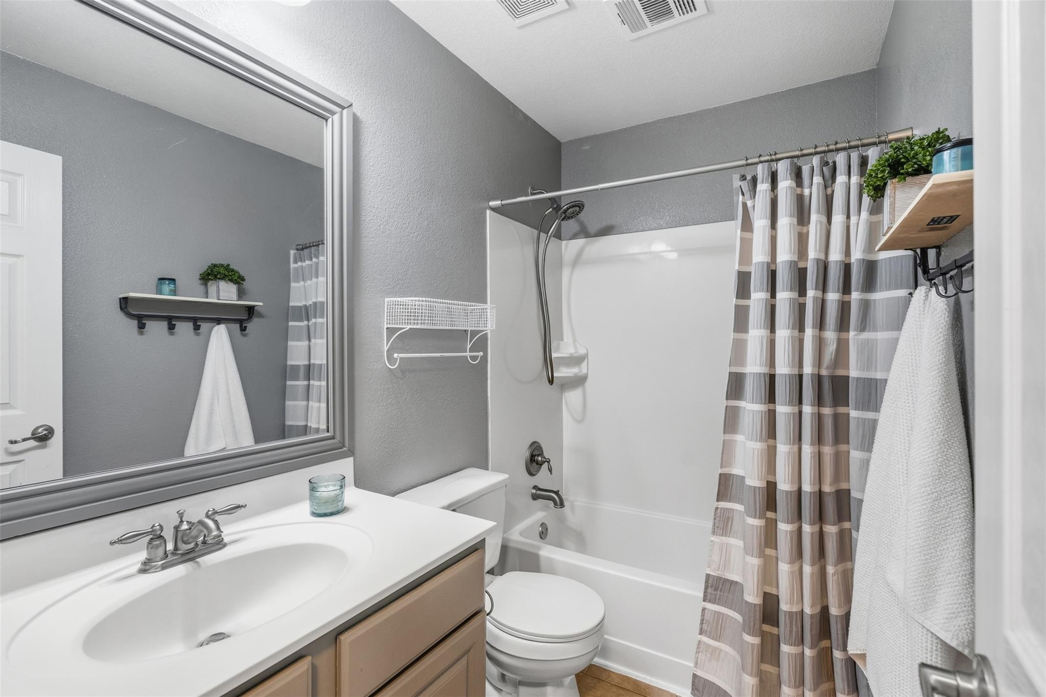 309 Golden Eagle Ln, Leander, TX 78641