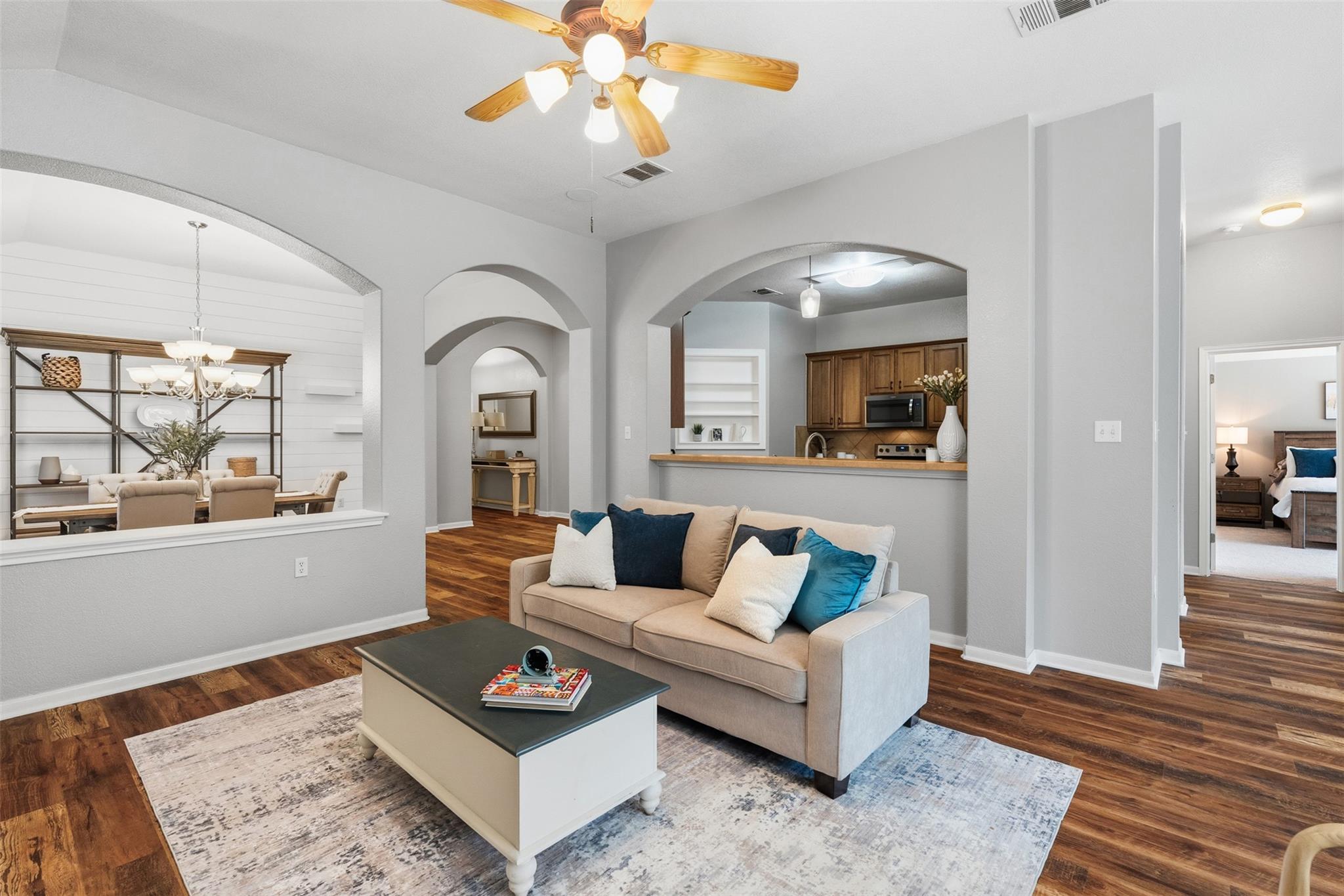 309 Golden Eagle Ln, Leander, TX 78641