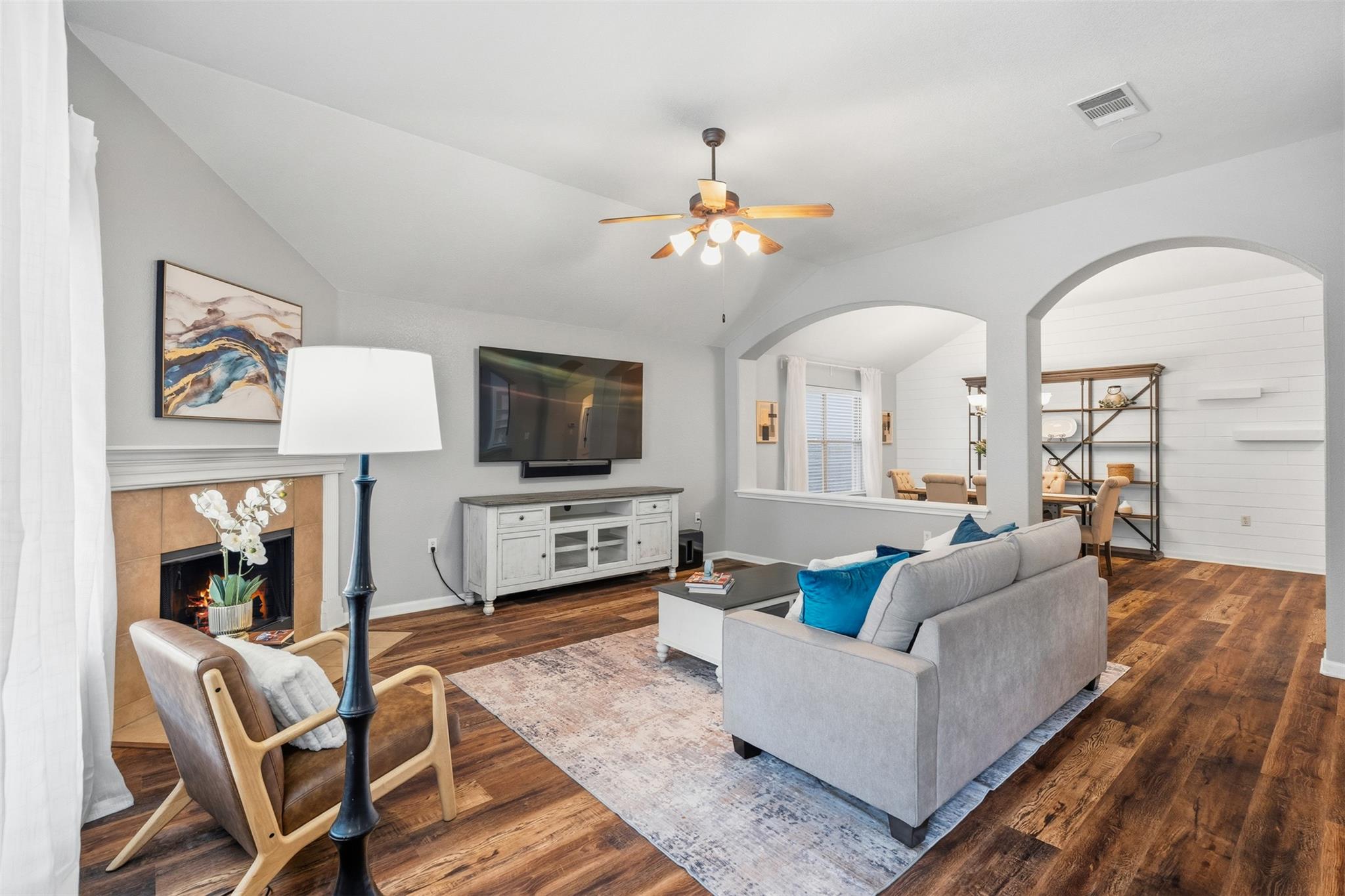 309 Golden Eagle Ln, Leander, TX 78641