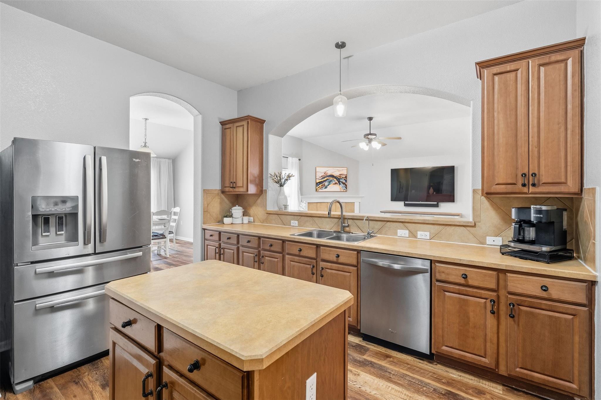 309 Golden Eagle Ln, Leander, TX 78641