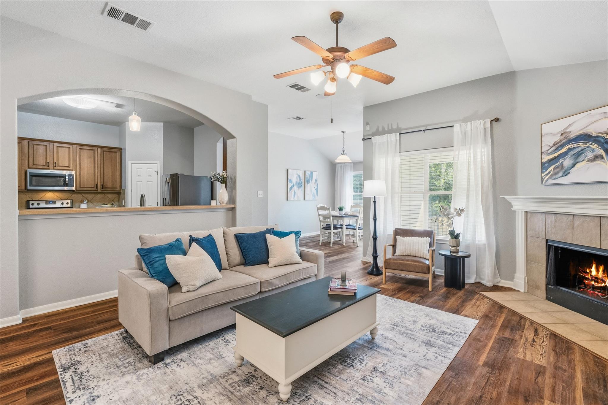 309 Golden Eagle Ln, Leander, TX 78641