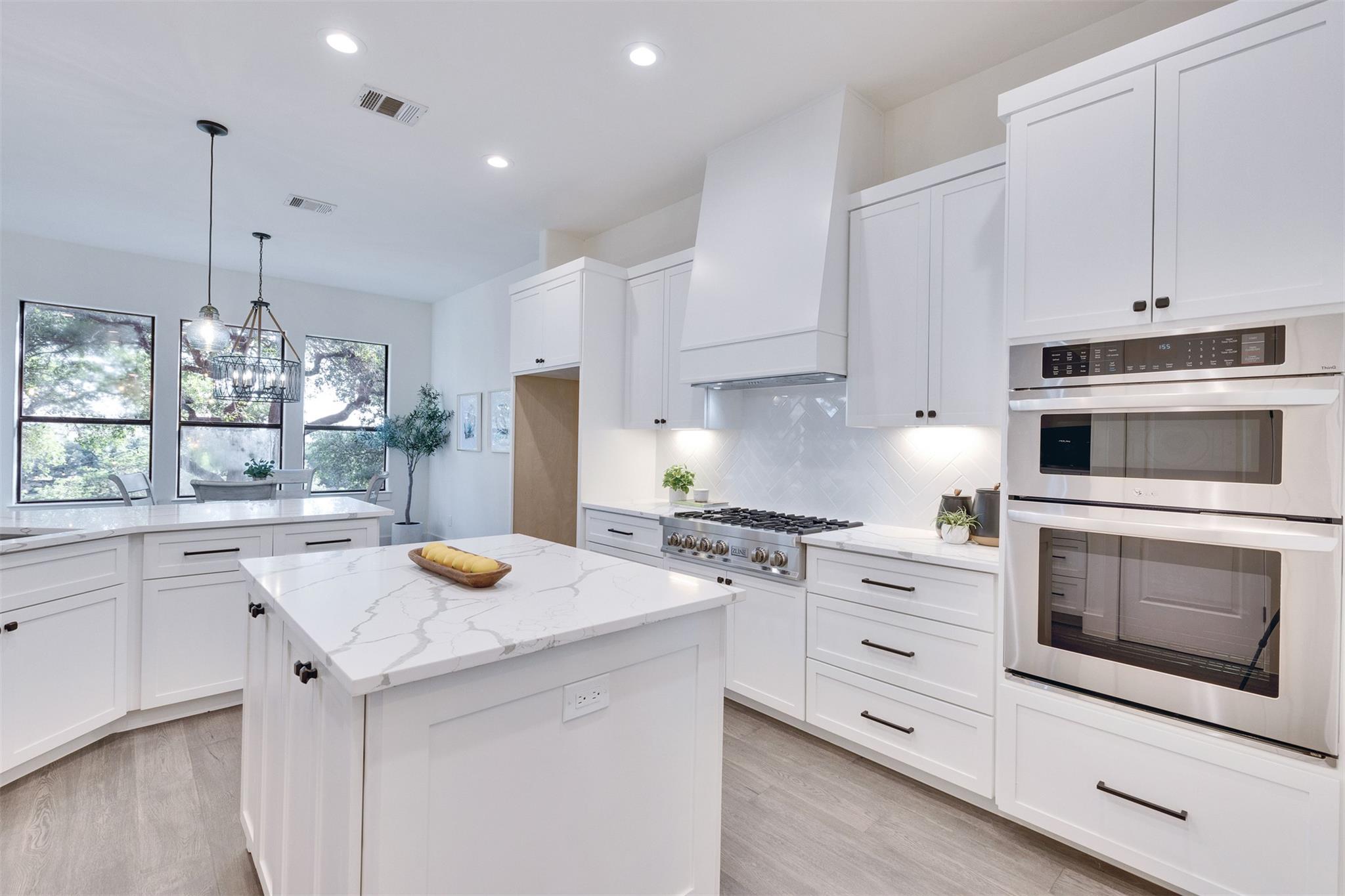 13601 Montview Dr, Austin, TX 78732