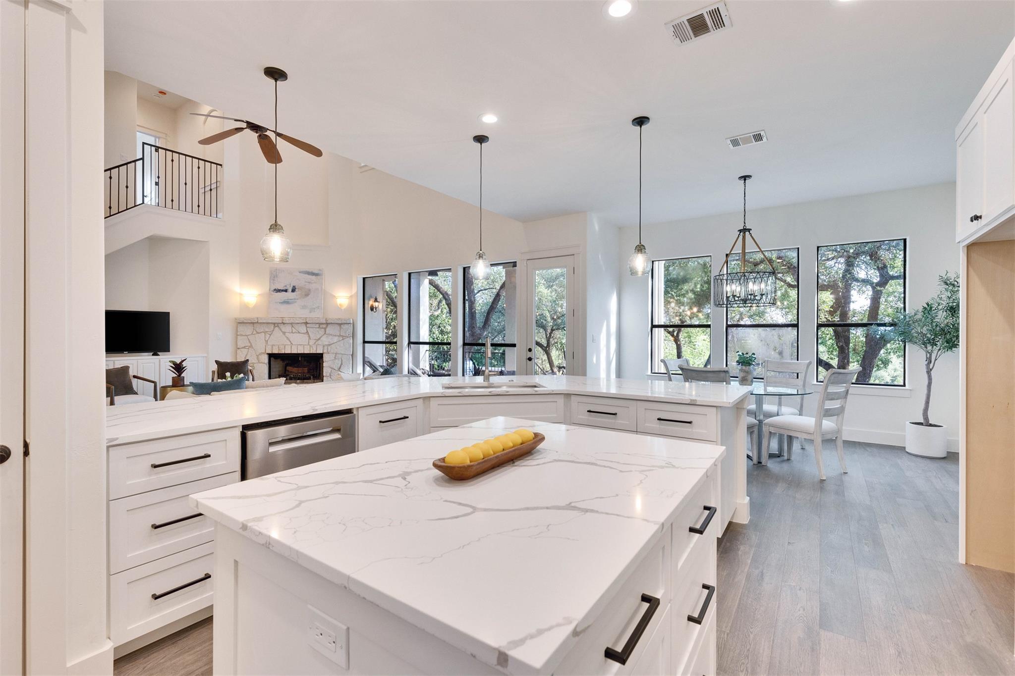 13601 Montview Dr, Austin, TX 78732