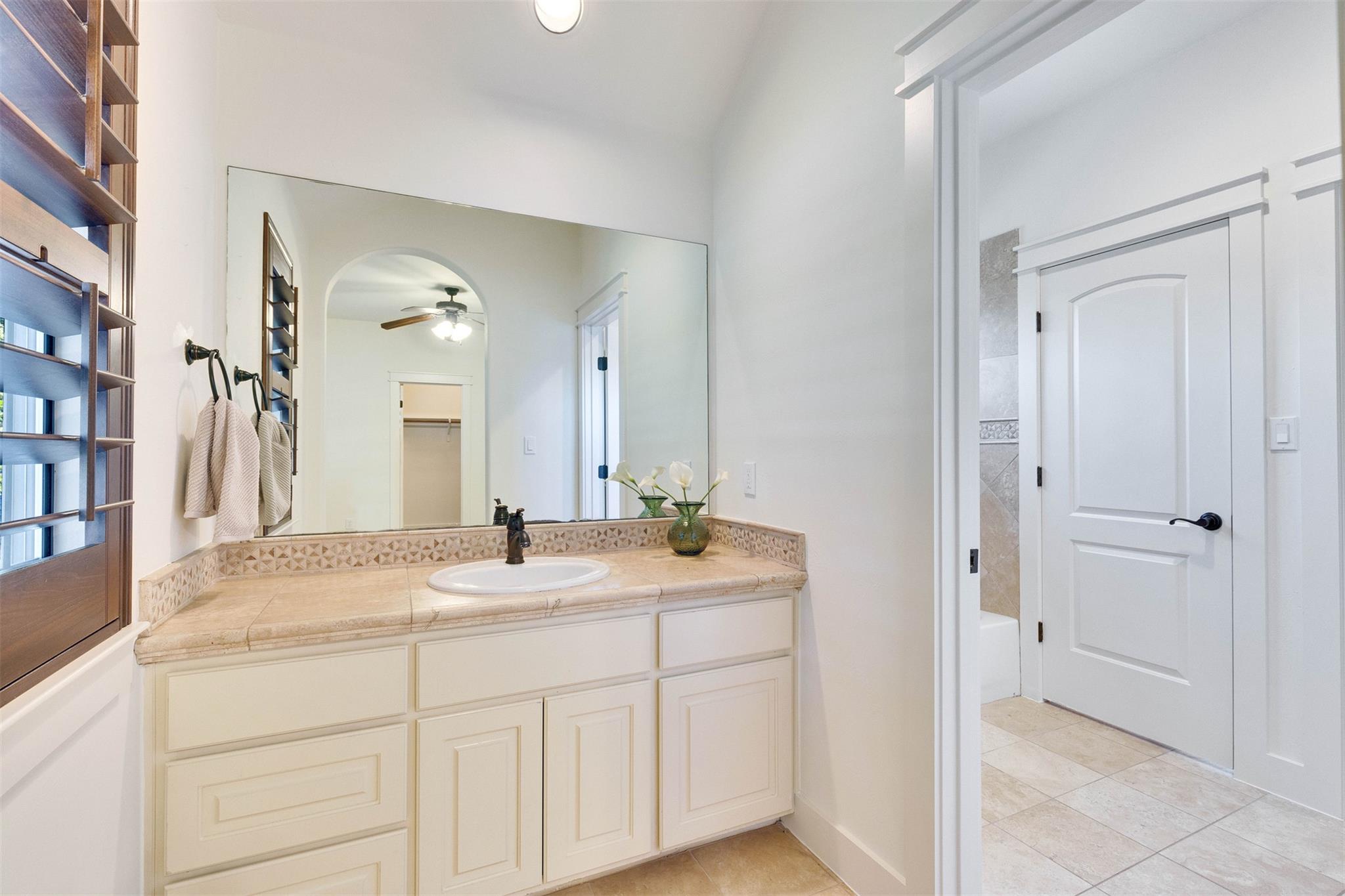 13601 Montview Dr, Austin, TX 78732