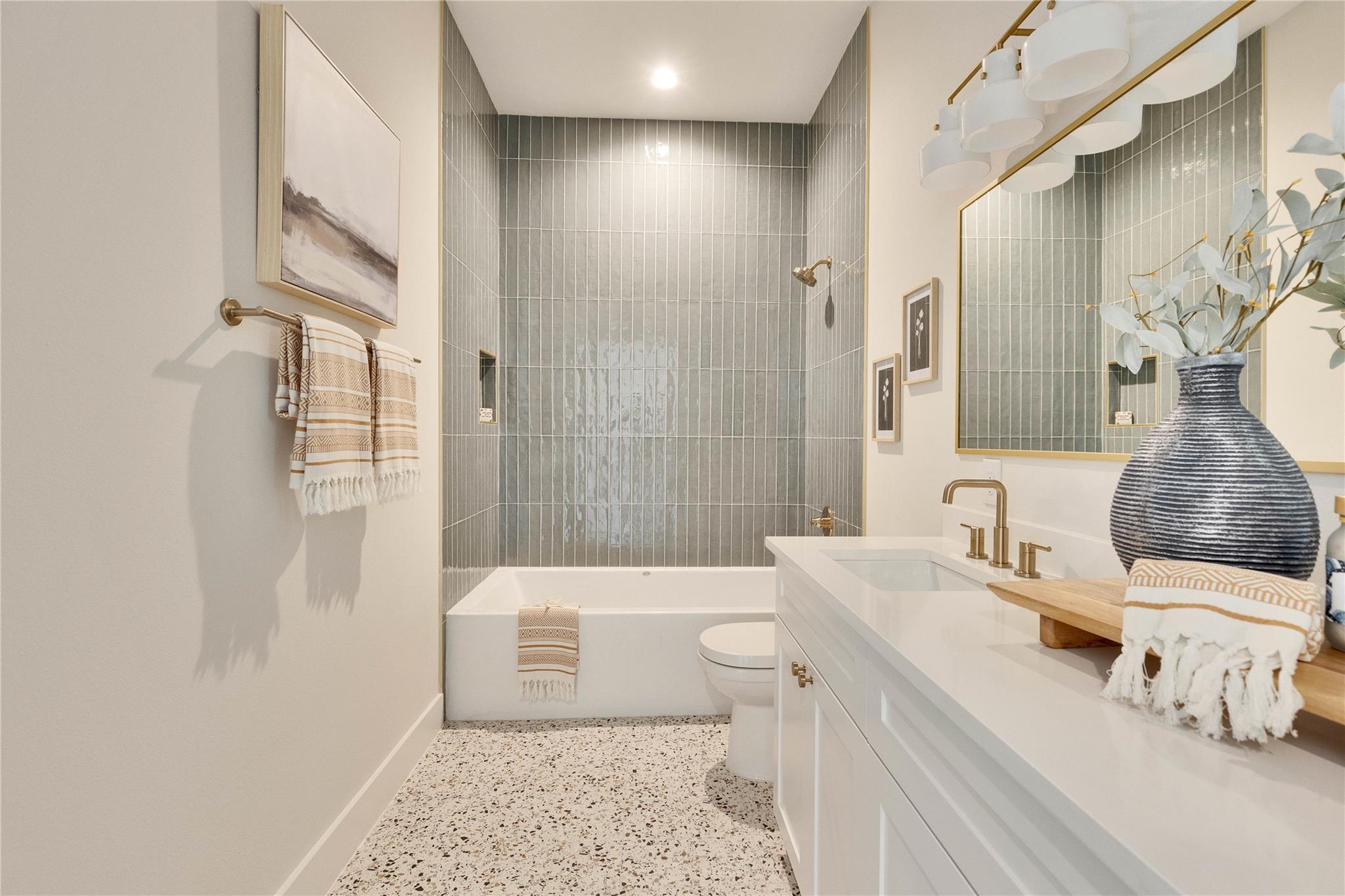 1937 E 38th 1/2 St # B, Austin, TX 78723