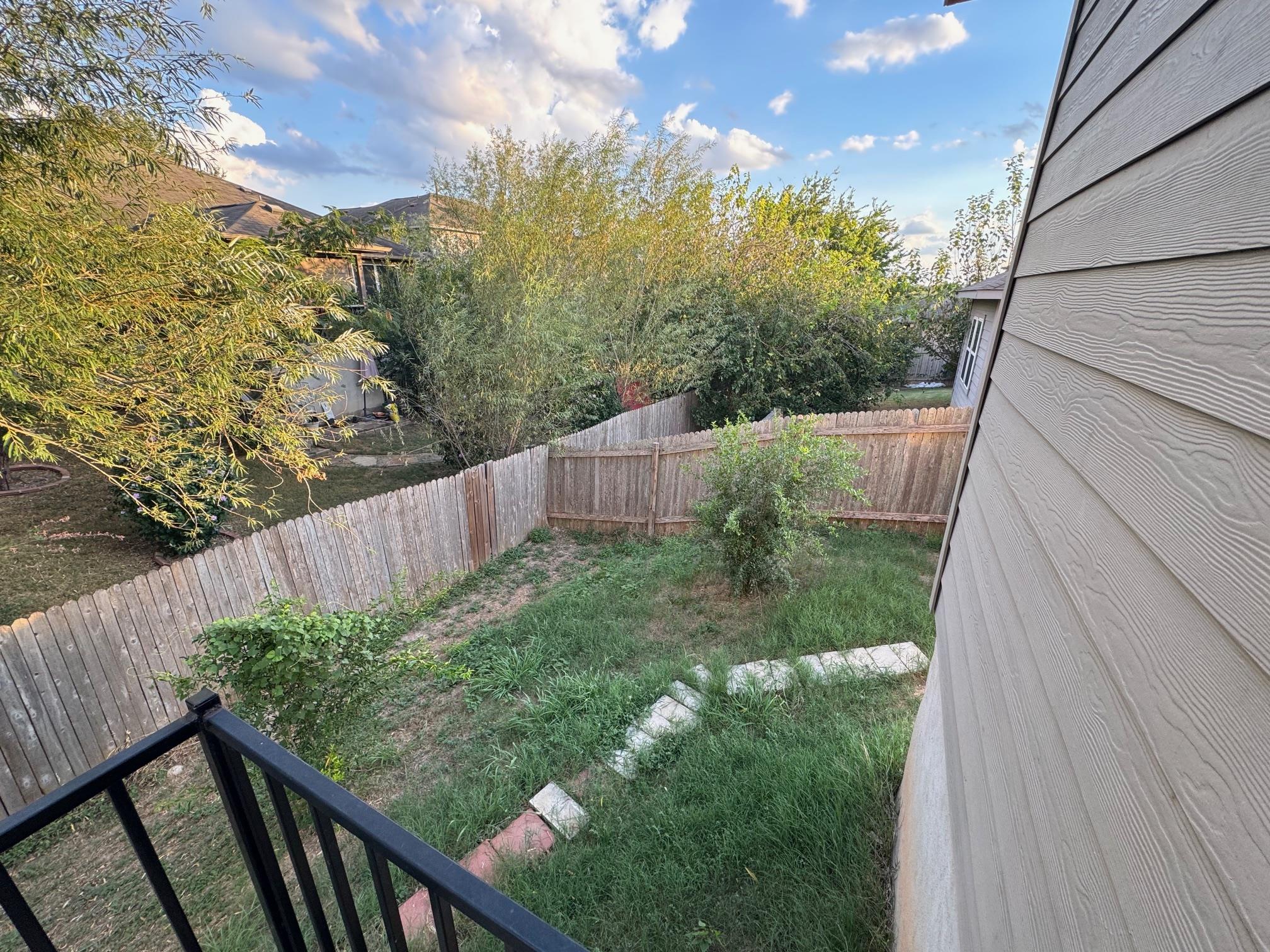 117 Kemah Ln, Kyle, TX 78640