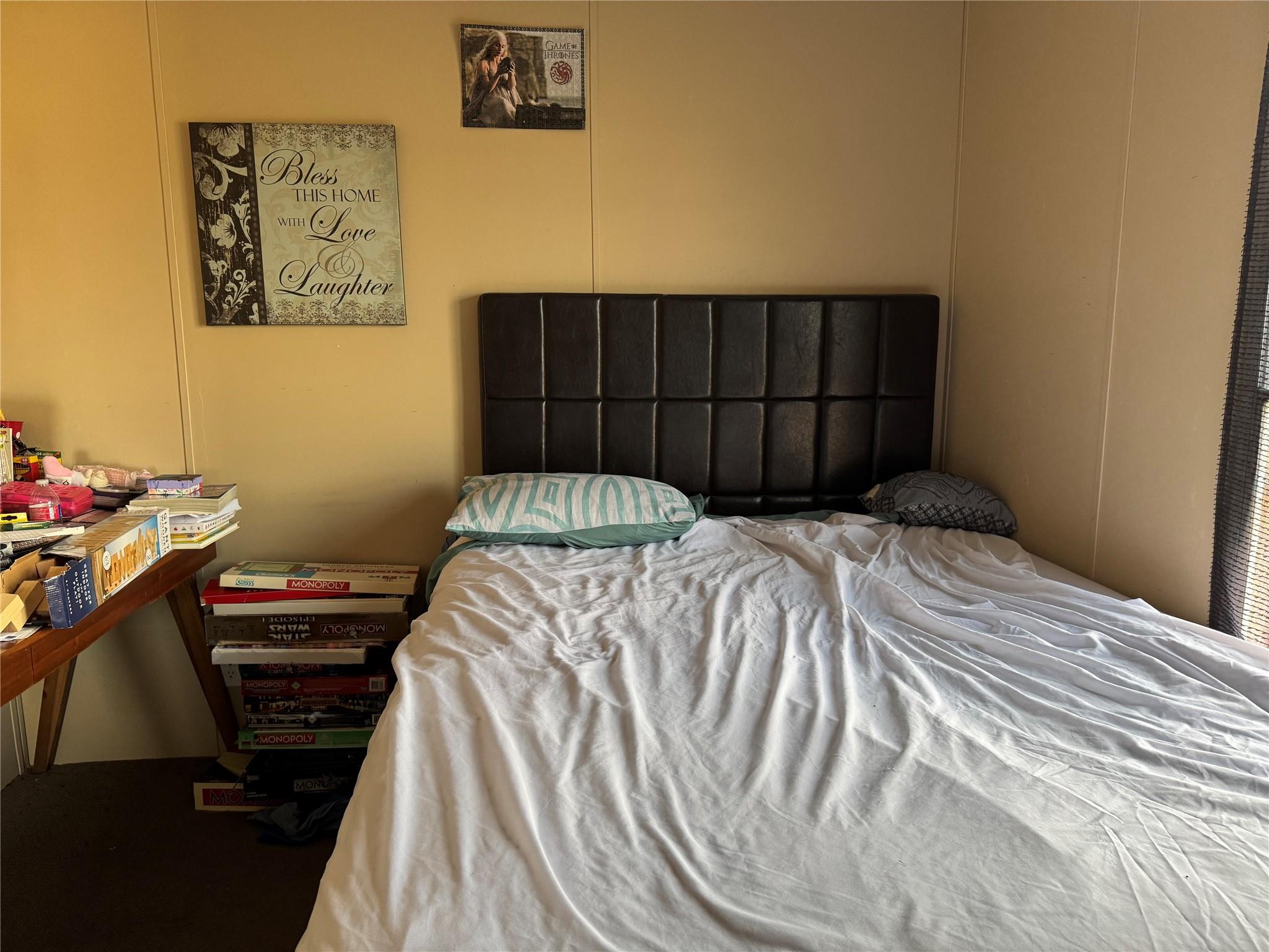 490 Rosewood Dr, Dale, TX 78616