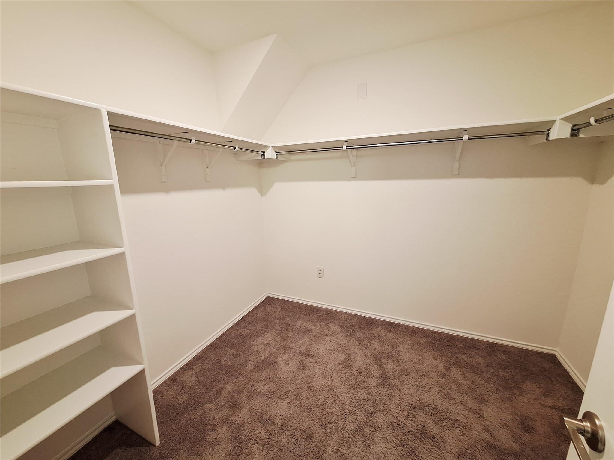 6413 Wagon Spring St, Del Valle, TX 78617