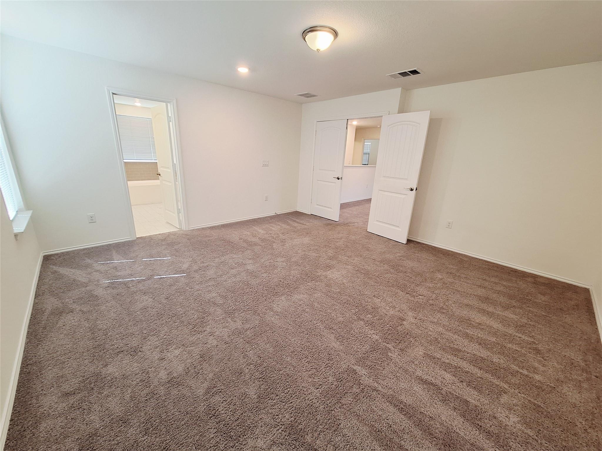 6413 Wagon Spring St, Del Valle, TX 78617