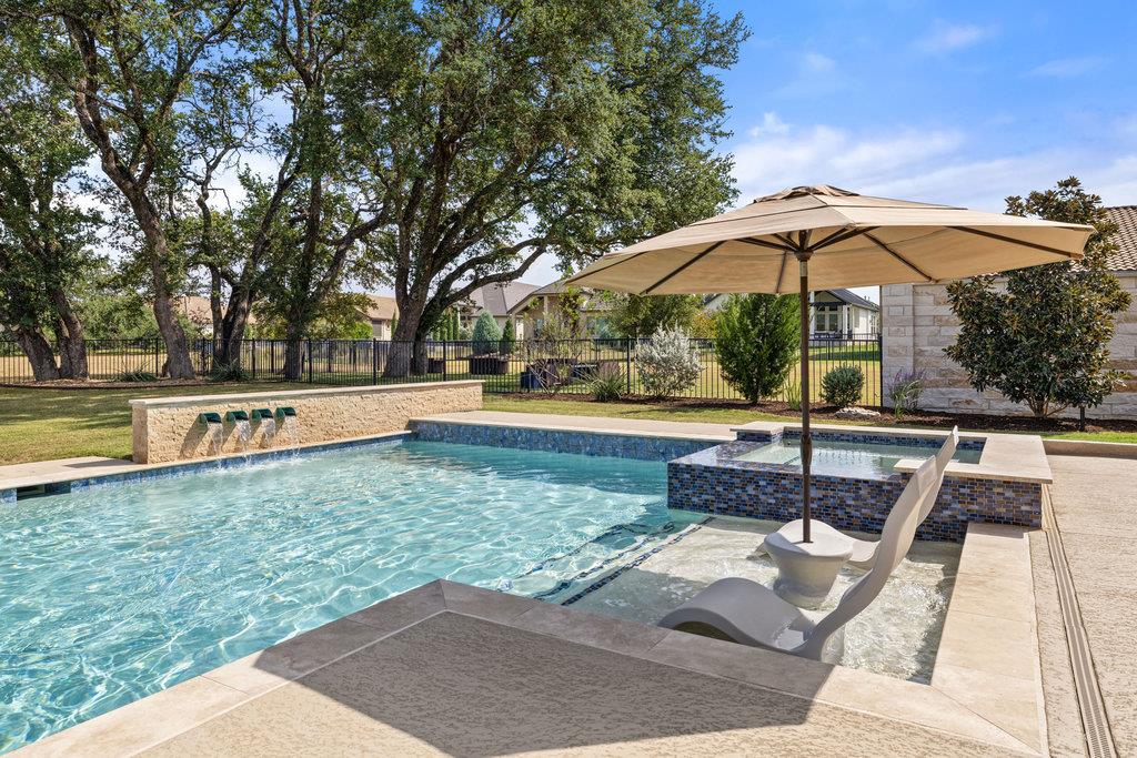 112 Charmstone Ln, Georgetown, TX 78628