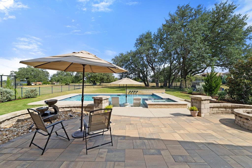 112 Charmstone Ln, Georgetown, TX 78628