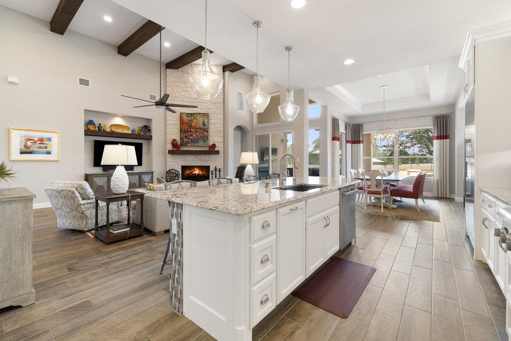 112 Charmstone Ln, Georgetown, TX 78628