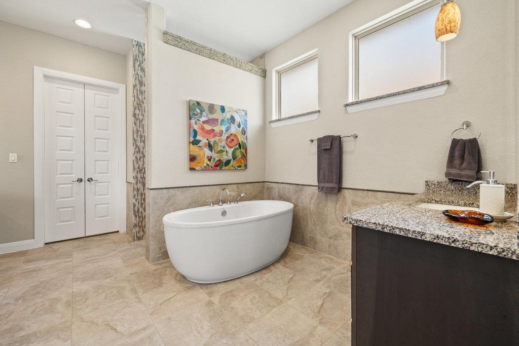 112 Charmstone Ln, Georgetown, TX 78628