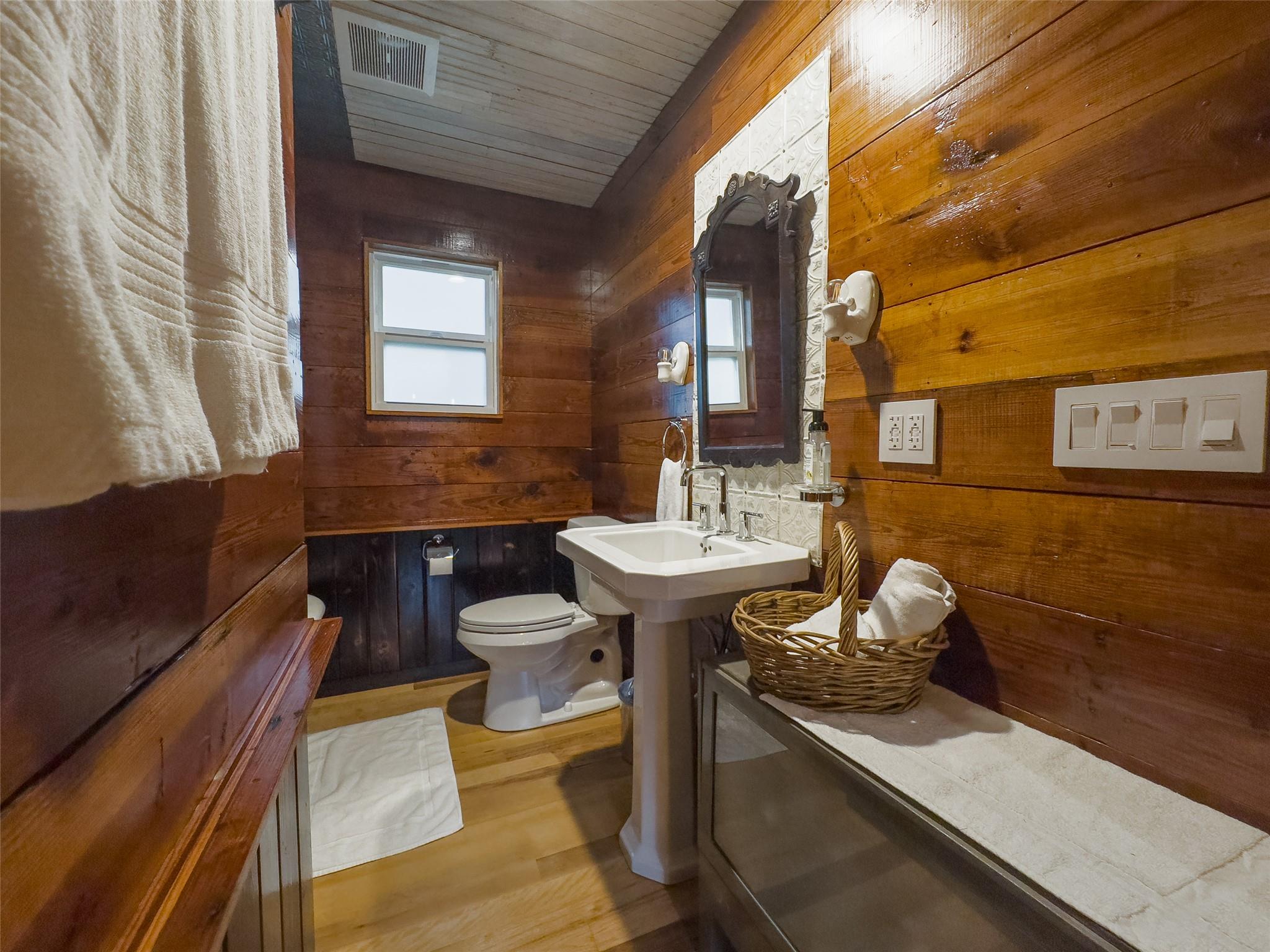 1148 Gunter St, Austin, TX 78721