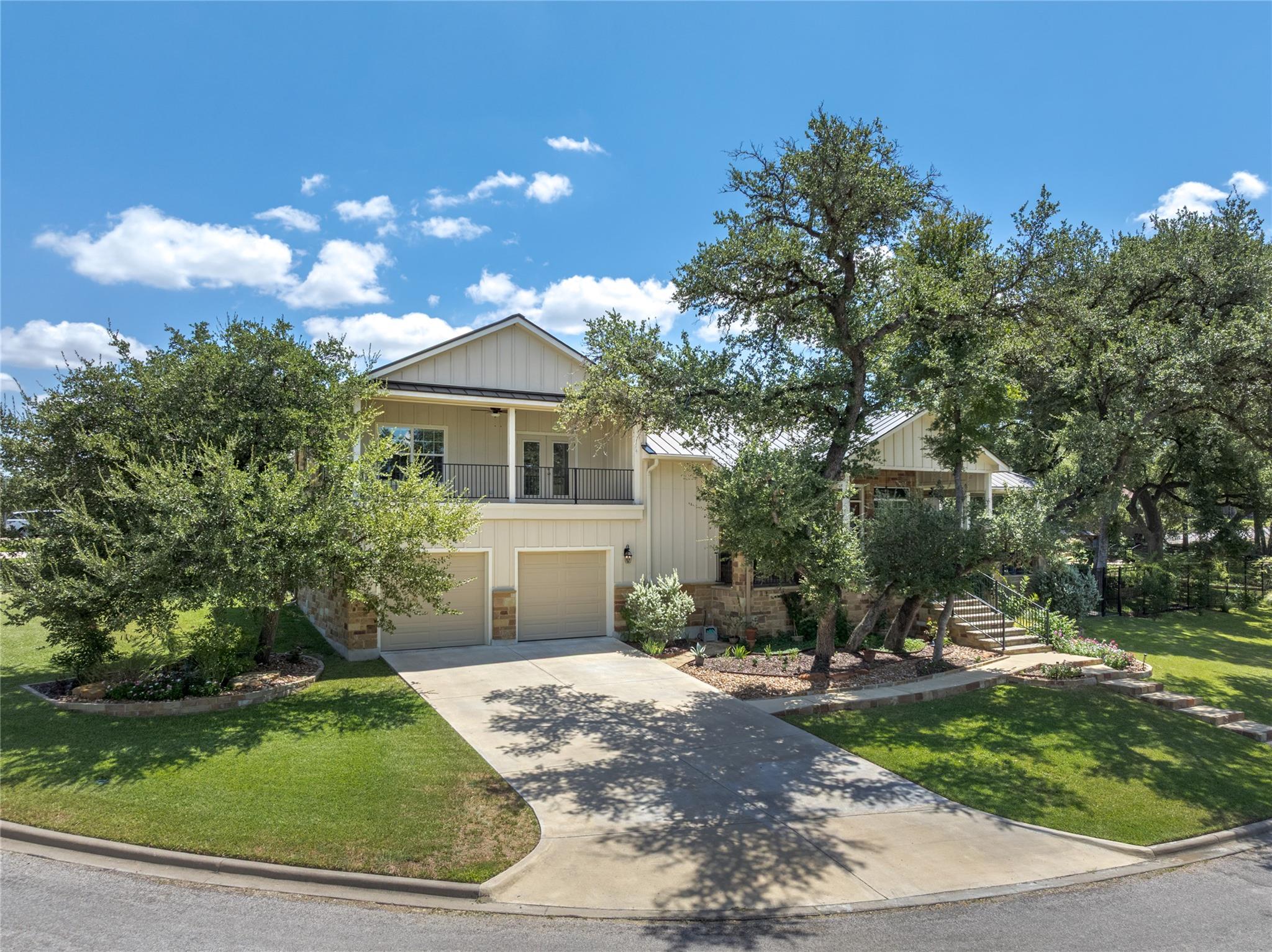 100 Kathleen Ave, La Grange, TX 78945