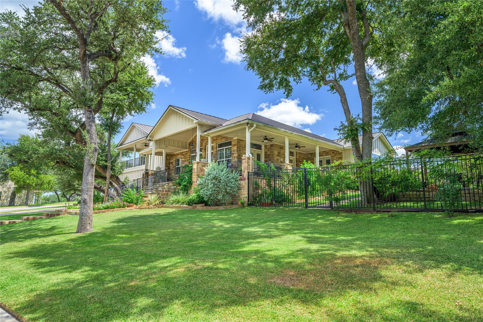 100 Kathleen Ave, La Grange, TX 78945