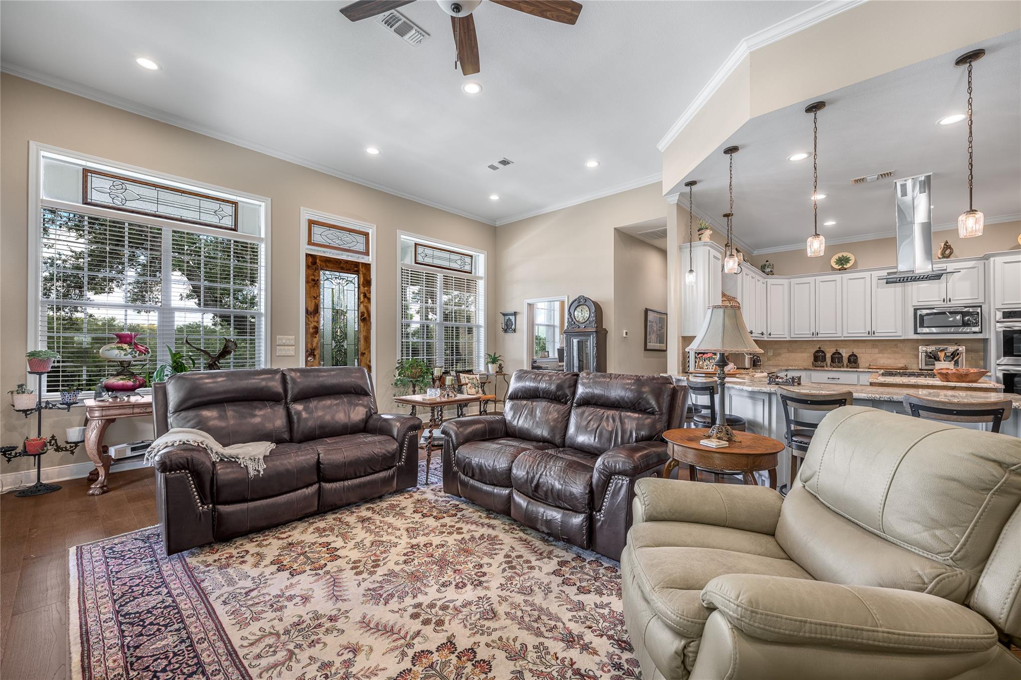 100 Kathleen Ave, La Grange, TX 78945