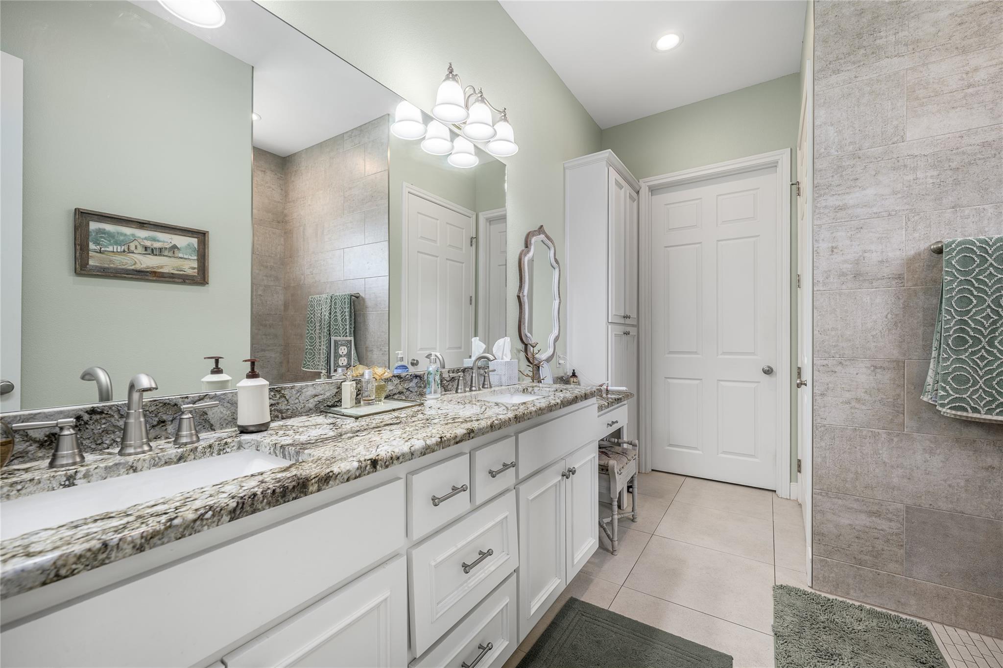 100 Kathleen Ave, La Grange, TX 78945