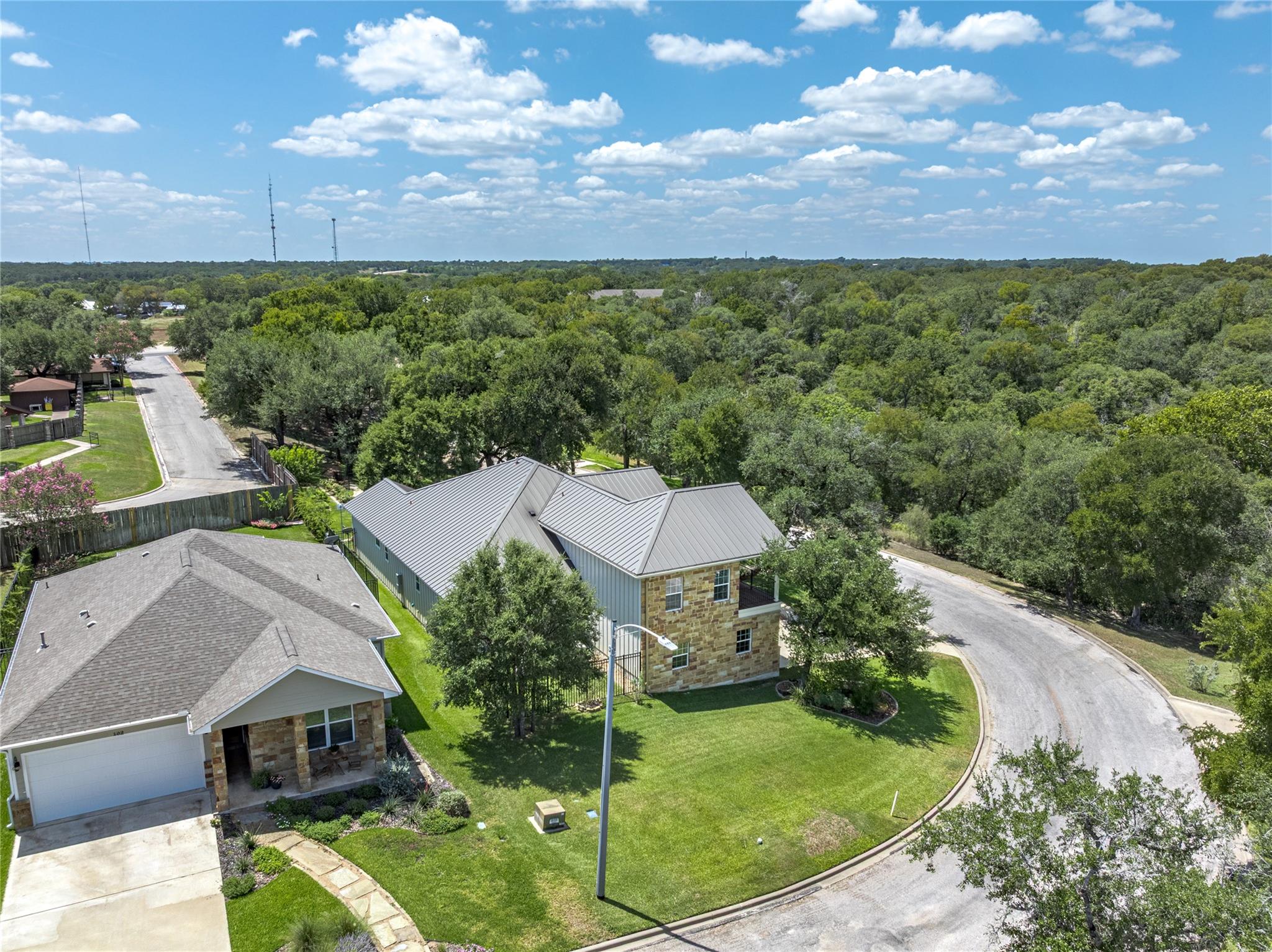 100 Kathleen Ave, La Grange, TX 78945